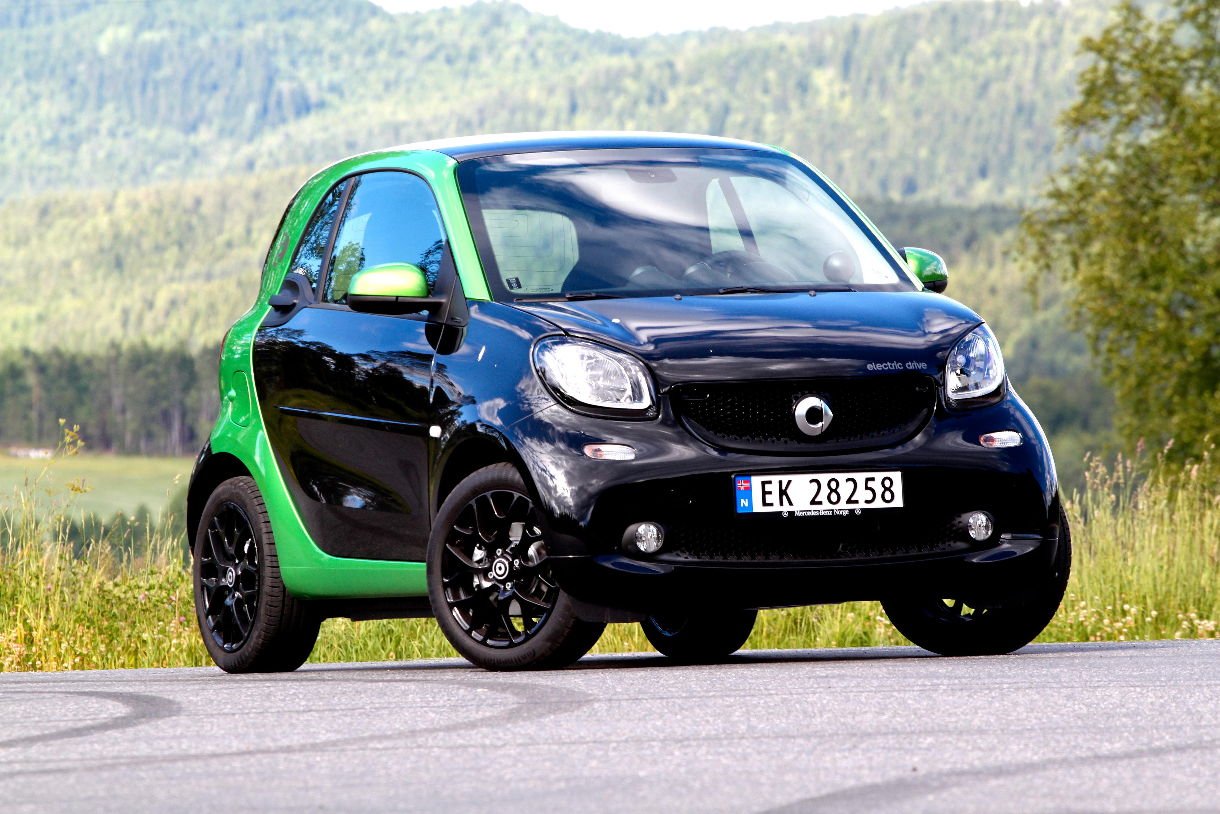 Smart fortwo selges kun som elbil i Norge. Den kan leveres umiddelbart, melder Mercedes-Benz Norge.