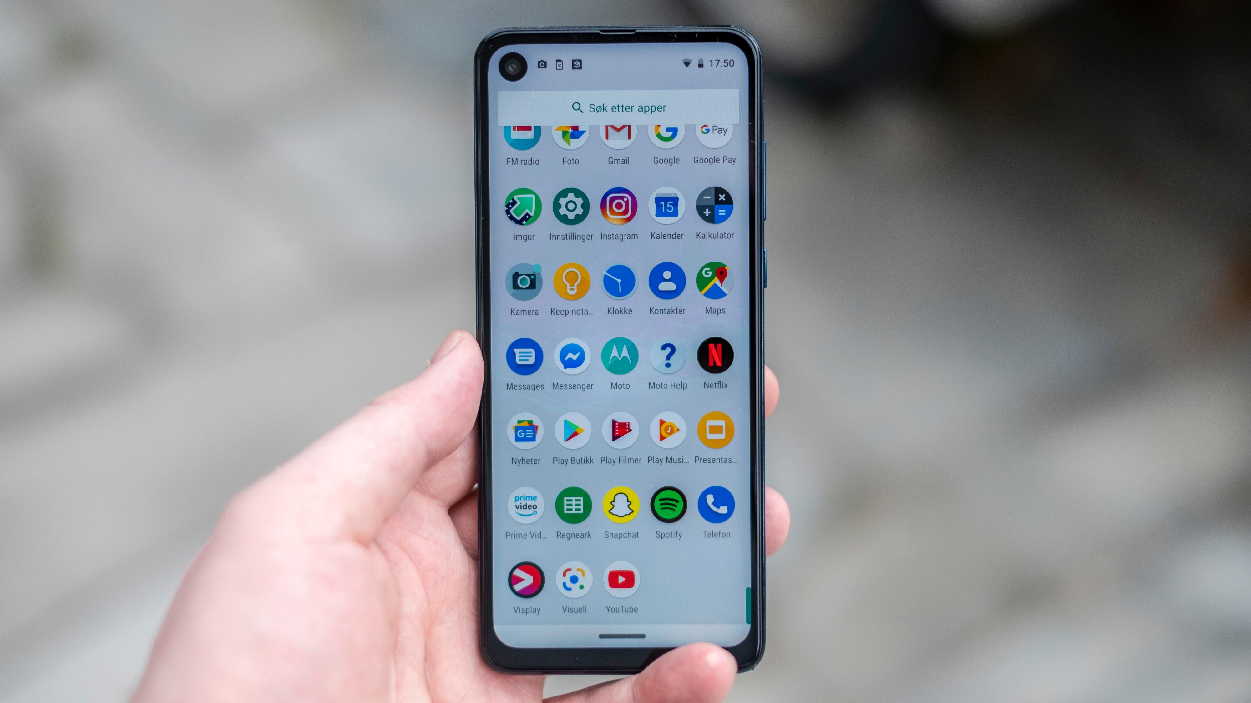 Ren Android og rask maskinvare gjør Motorola One Action til en fryd å bruke. Den føles som en langt dyrere telefon både i menyrespons, materialer og design.