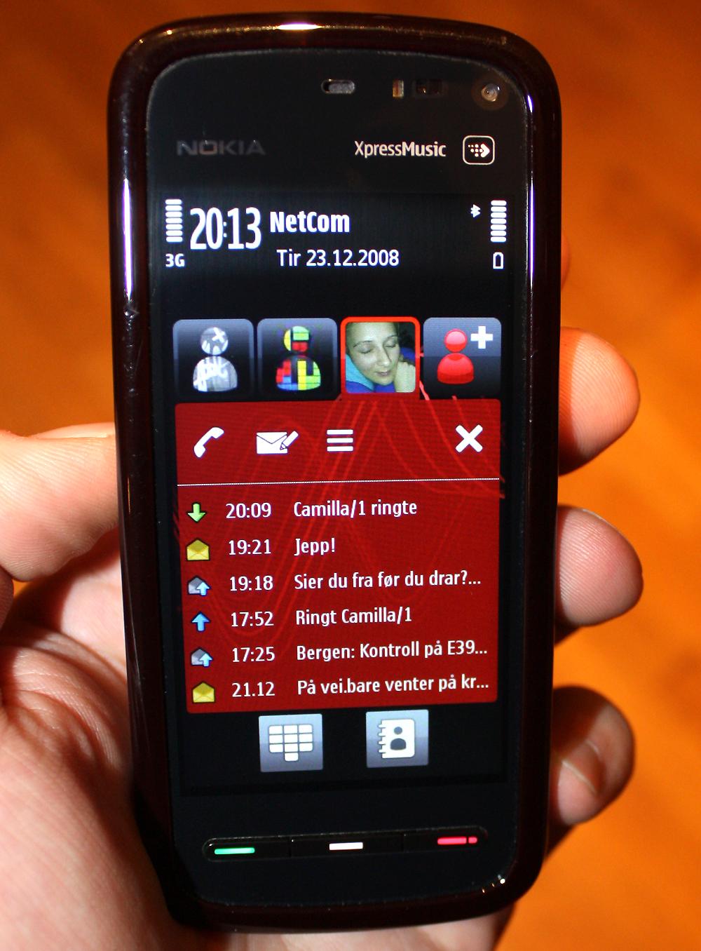 Få måneder etter testen av iPhone 3G testet vi Nokia 5800 Tube. "Dette er ingen iPhone" var et av punktene i testkonklusjonen. Den målestokken ble med oss hele veien til Android ble et modent operativsystem.Foto: Marius Valle, Amobil.no