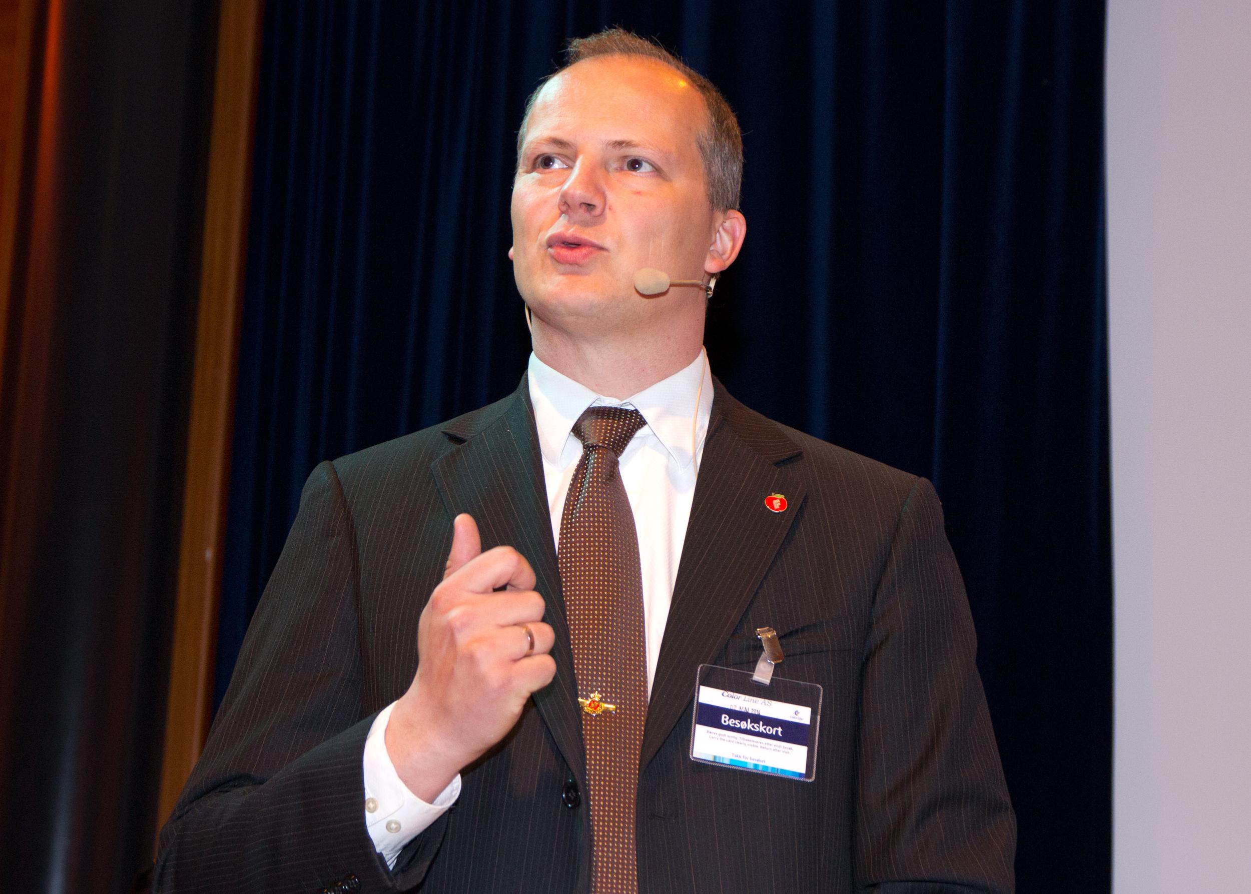 Statsråd Ketil Solvik-Olsen vil gjøre regelverket enklere.Foto: Rolf B. Wegner, Hardware.no