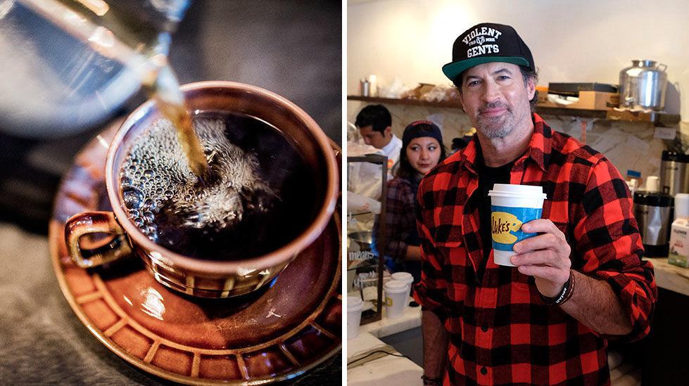 NY BUSINESS: Scott Patterson, kjent som Luke Danes fra TV-serien Gilmore Girls, skal starte sitt eget kaffemerke. (Merk: Bildet til venstre er et illustrasjonsbilde). Foto: Øyvind Nordahl Næss/VG/Sarah Morris/Getty Images/AFP