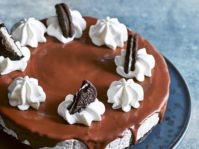 Ljuvligt gott – cheesecake med oreo och choklad.