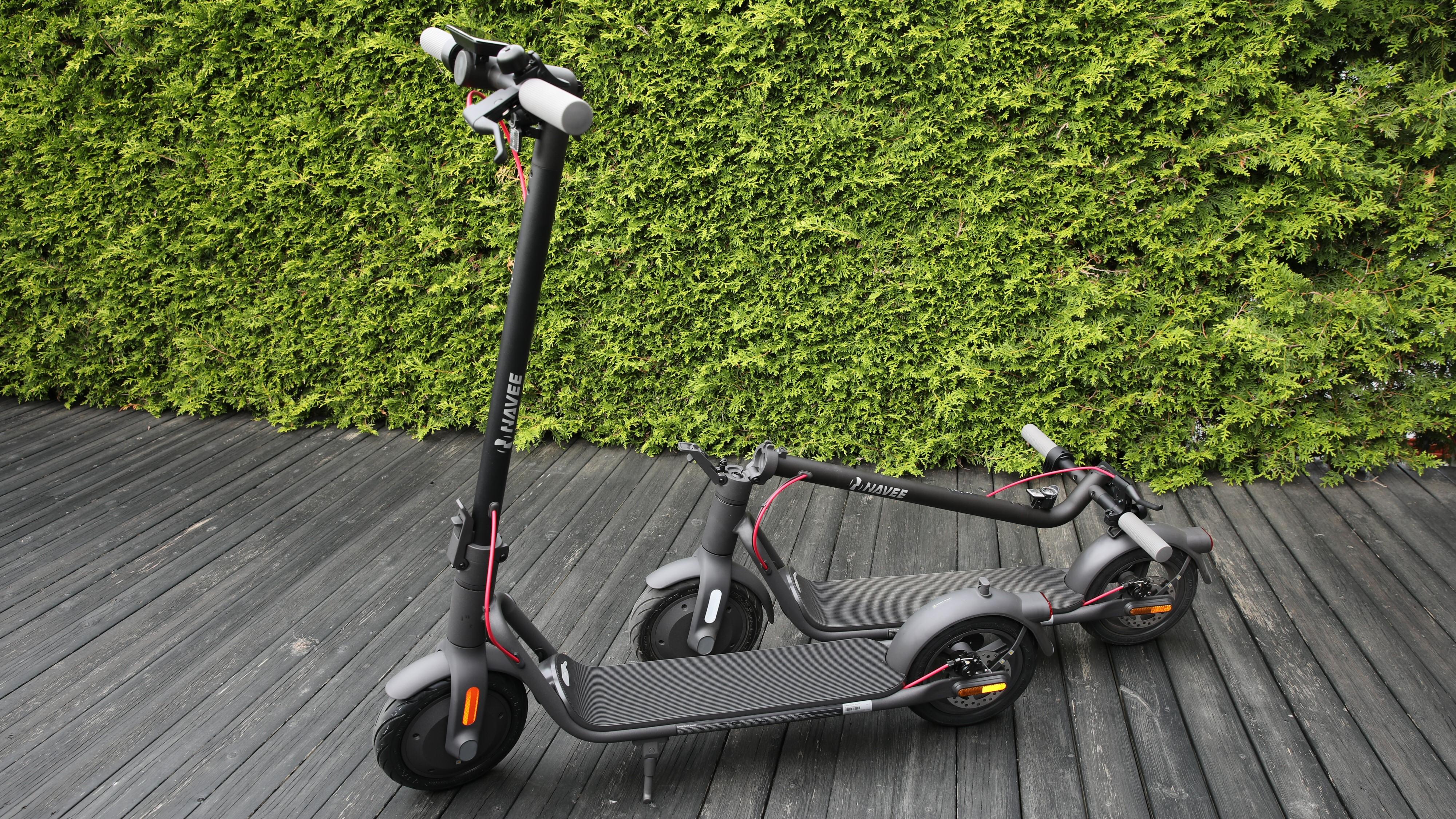 NAVEE V50 Electric Scooter