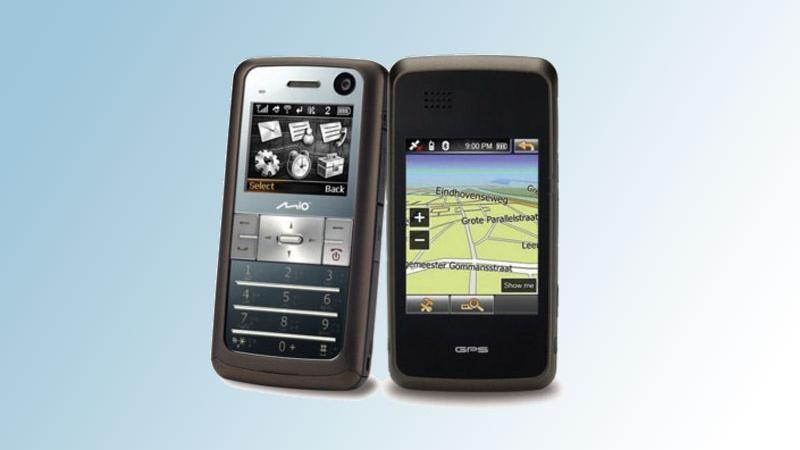 Bekrefter GPS-mobil med to skjermer