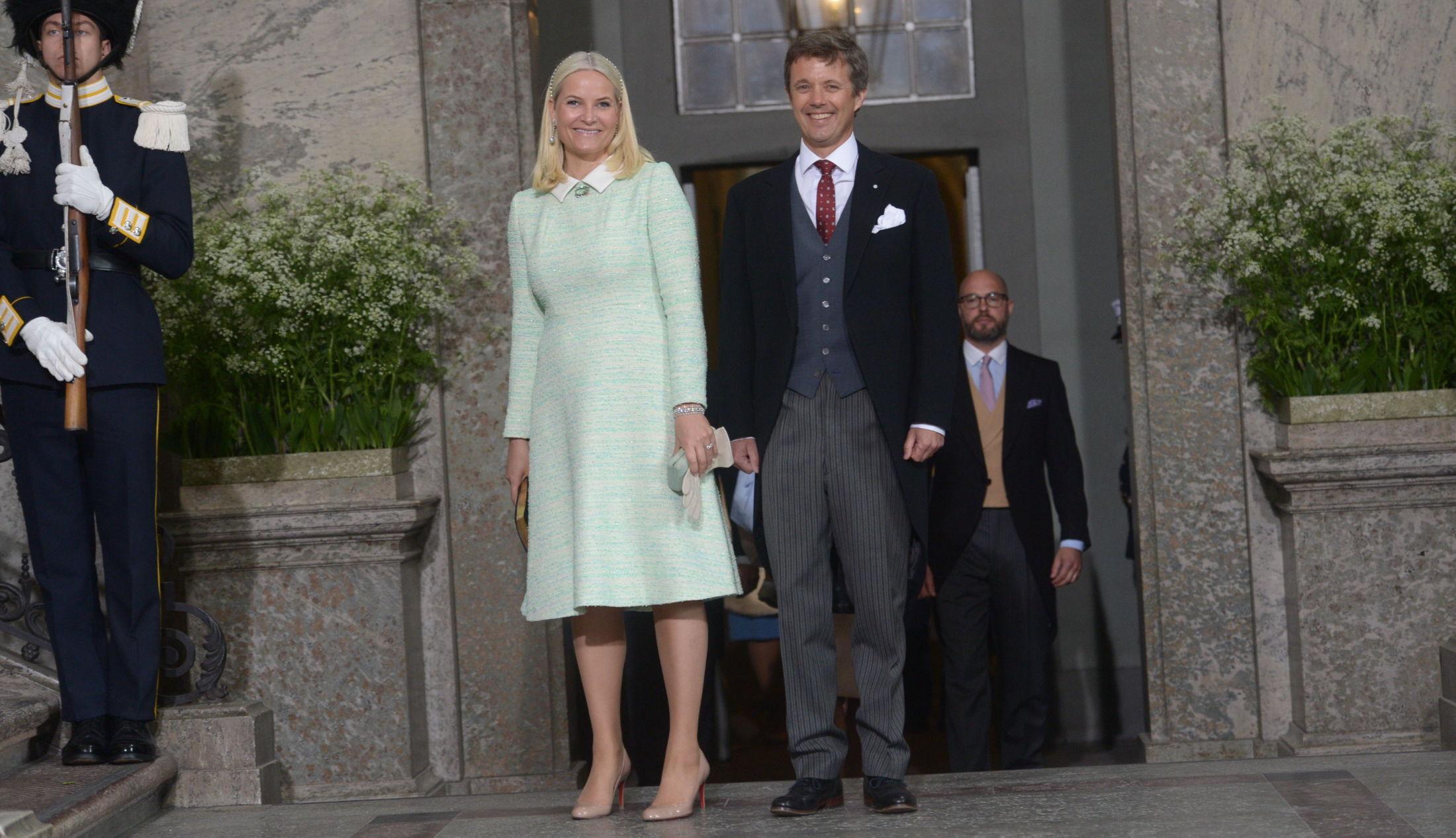 LIME: Kronprinsesse Mette-Marit poserer sammen med danske kronprins Frederik. Foto: TT
