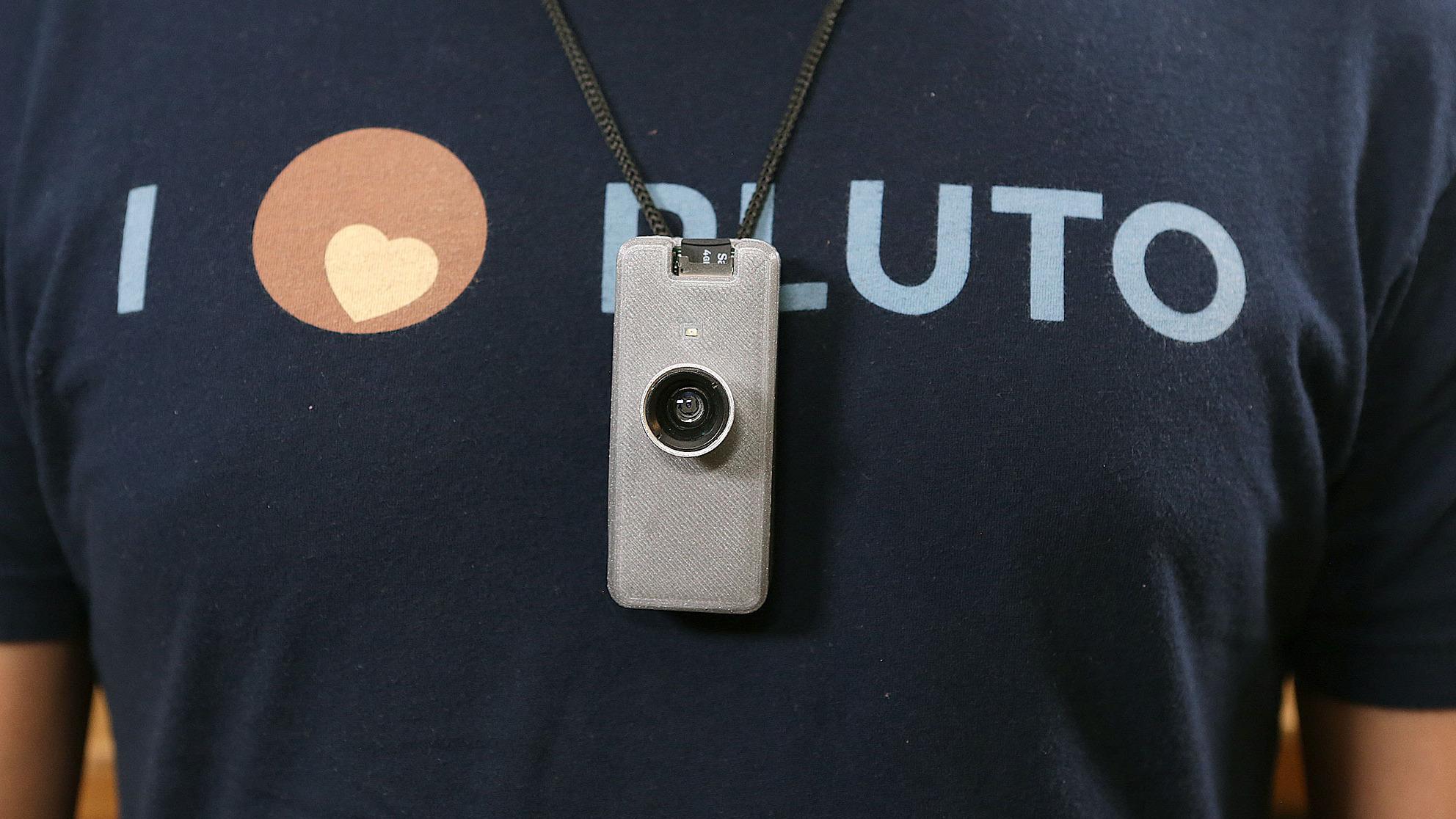 Dette er et timelapse-kamera du kan lage selv – og ha på deg