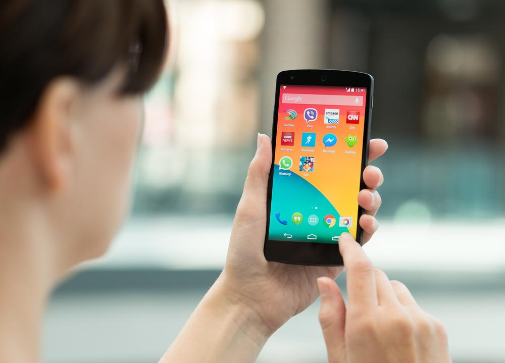 EU skal blant annet undersøke om Android-dominansen har ført til urettferdige konkurranseforhold. Foto: Bloomua/Shutterstock.com
