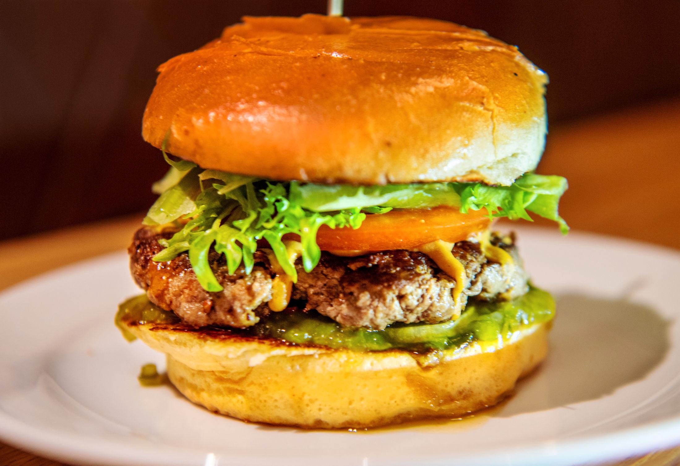 THE ORIGINAL: Den enkleste burgeren på Johnny Rockets er som en forfinet McFeast, skriver restaurantanmelderen. Foto: Helge Mikalsen/VG