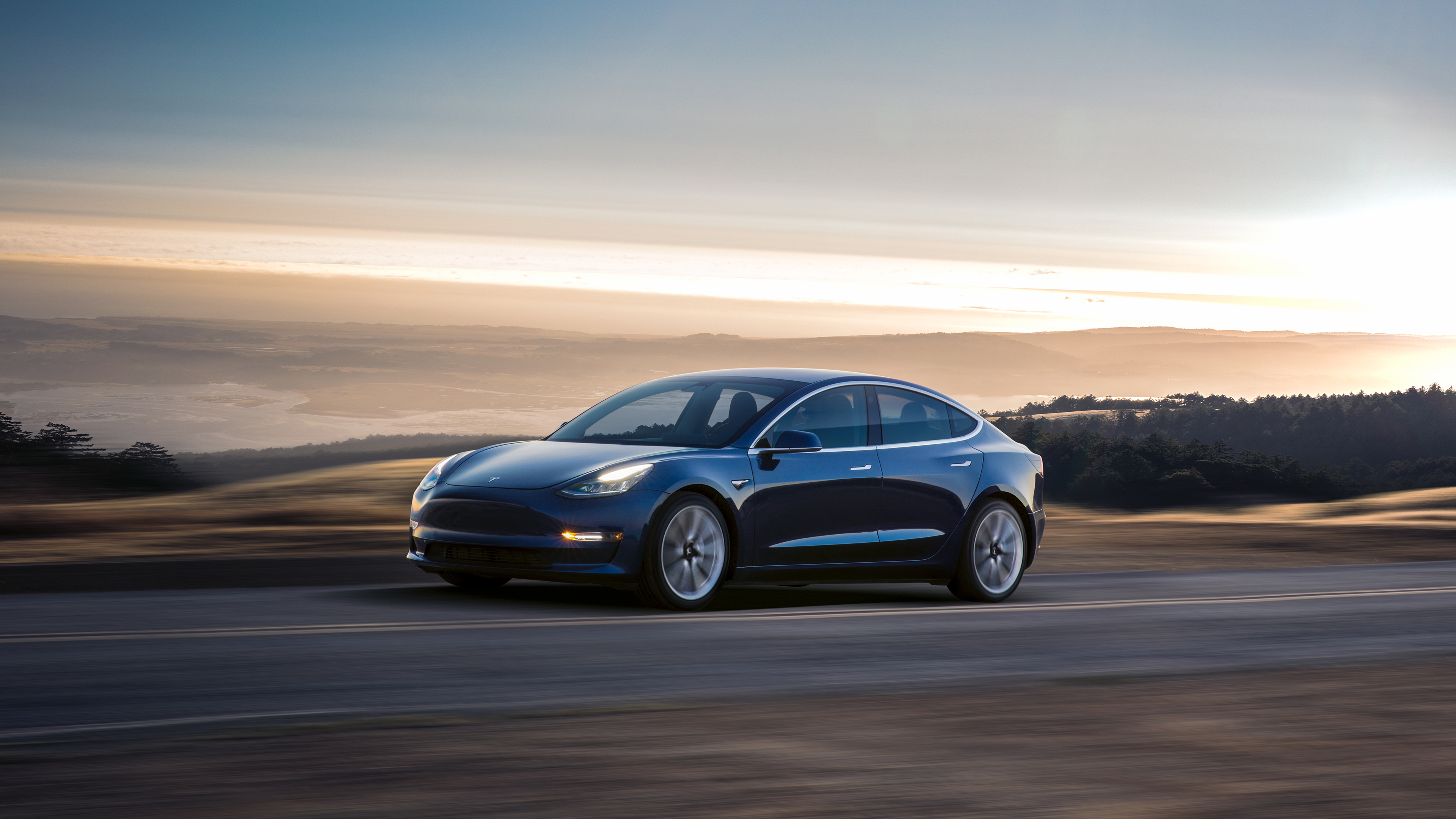 Tesla Model 3 bør dukke opp på norske veier i 2018. Men hvor mange klarer de å levere? Bilde: Tesla