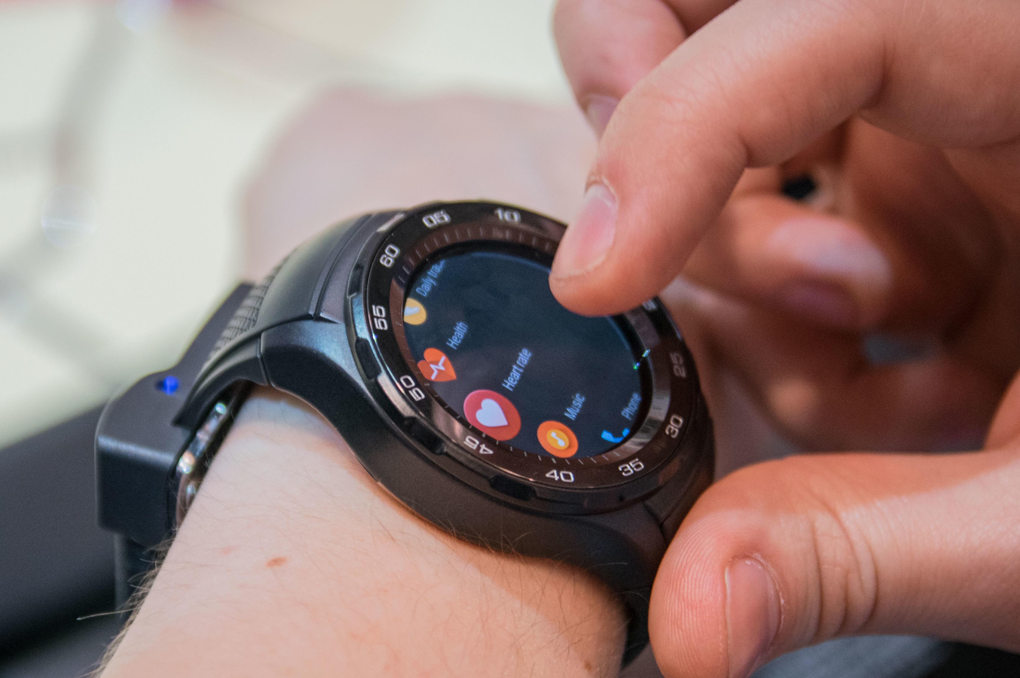 Med Android Wear 2 har Android-klokker endelig fått en egen app-meny og en app-butikk, direkte på klokken.