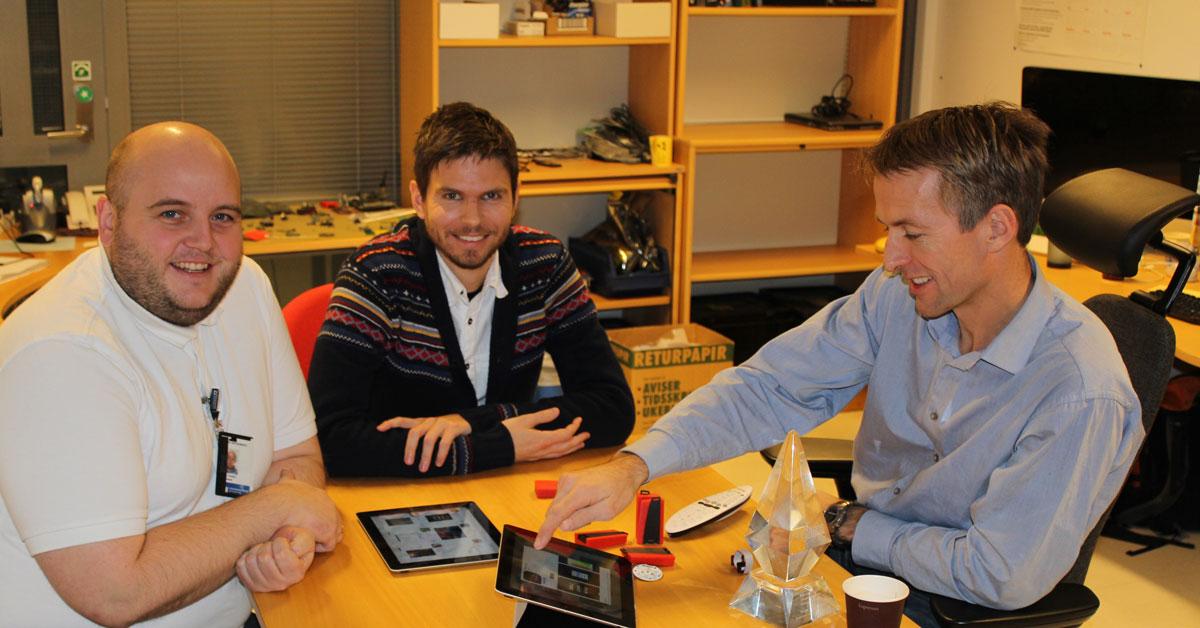Fra venstre: Ole Andreas Torvmark, Espen Slette og Jarle Bøe fra Texas Instruments.Foto: Vegard Haugen, Amobil.no