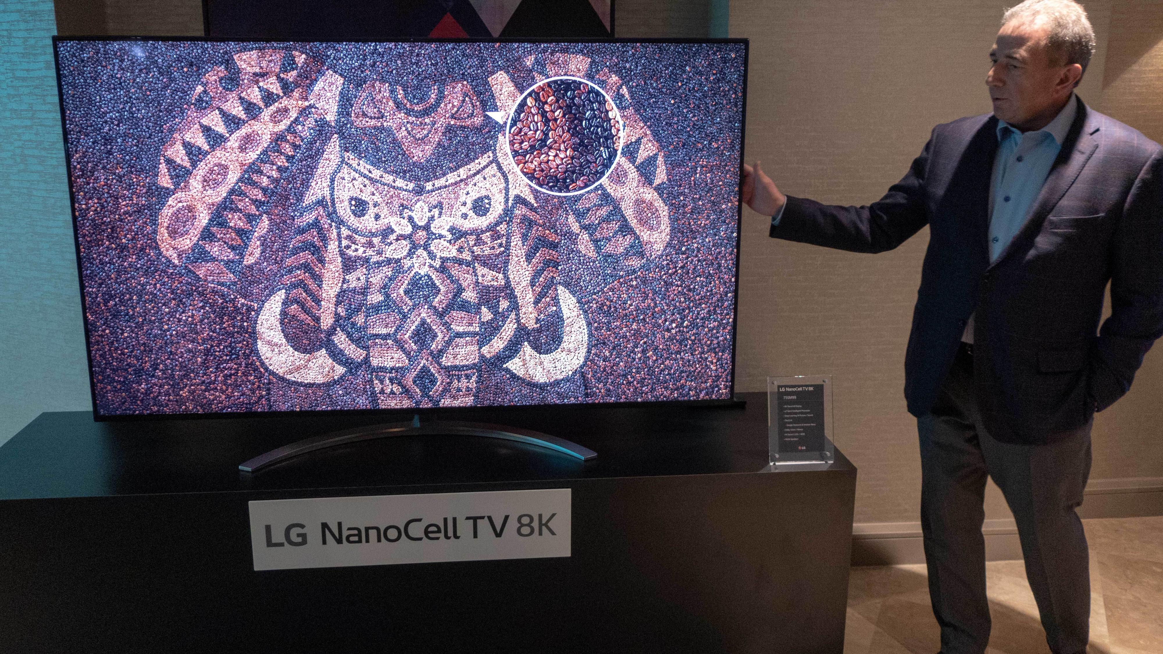 LG viste også frem en LCD-variant med 8K-oppløsning