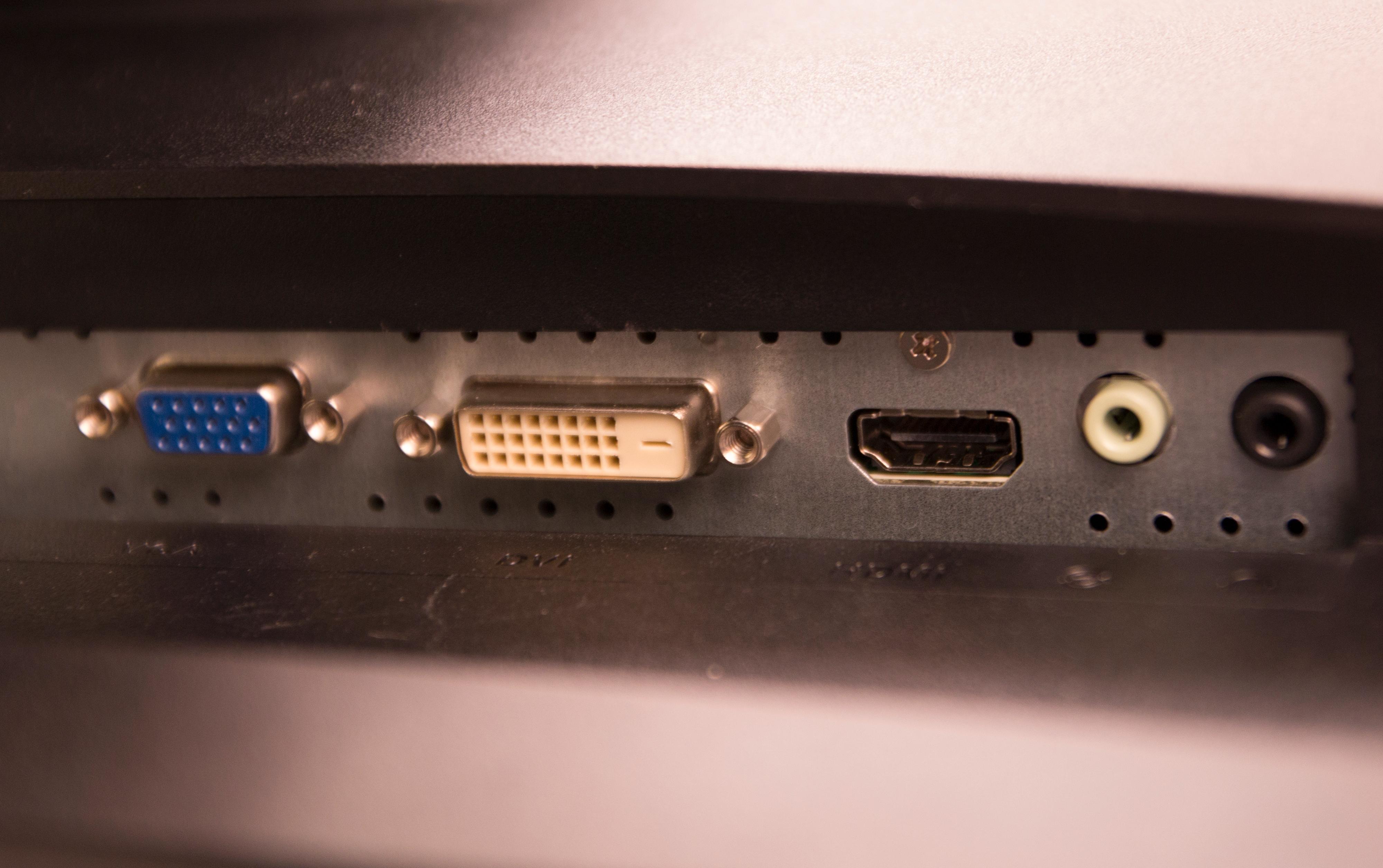 Vi savner en DisplayPort-inngang, og gjerne en USB-port i samme slengen.Foto: Niklas Plikk, Hardware.no