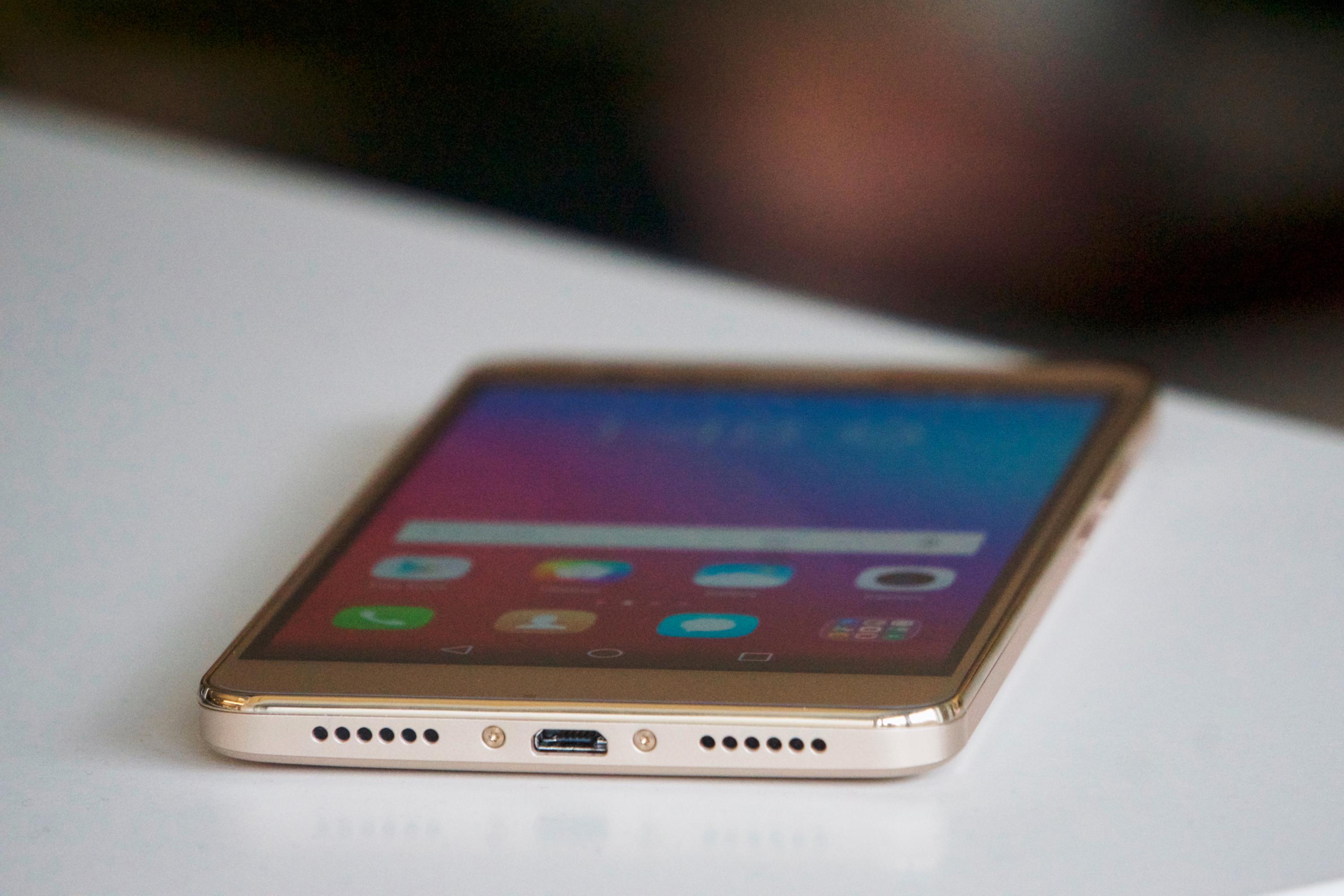 Huawei har lykkes med utseendet på telefonen.