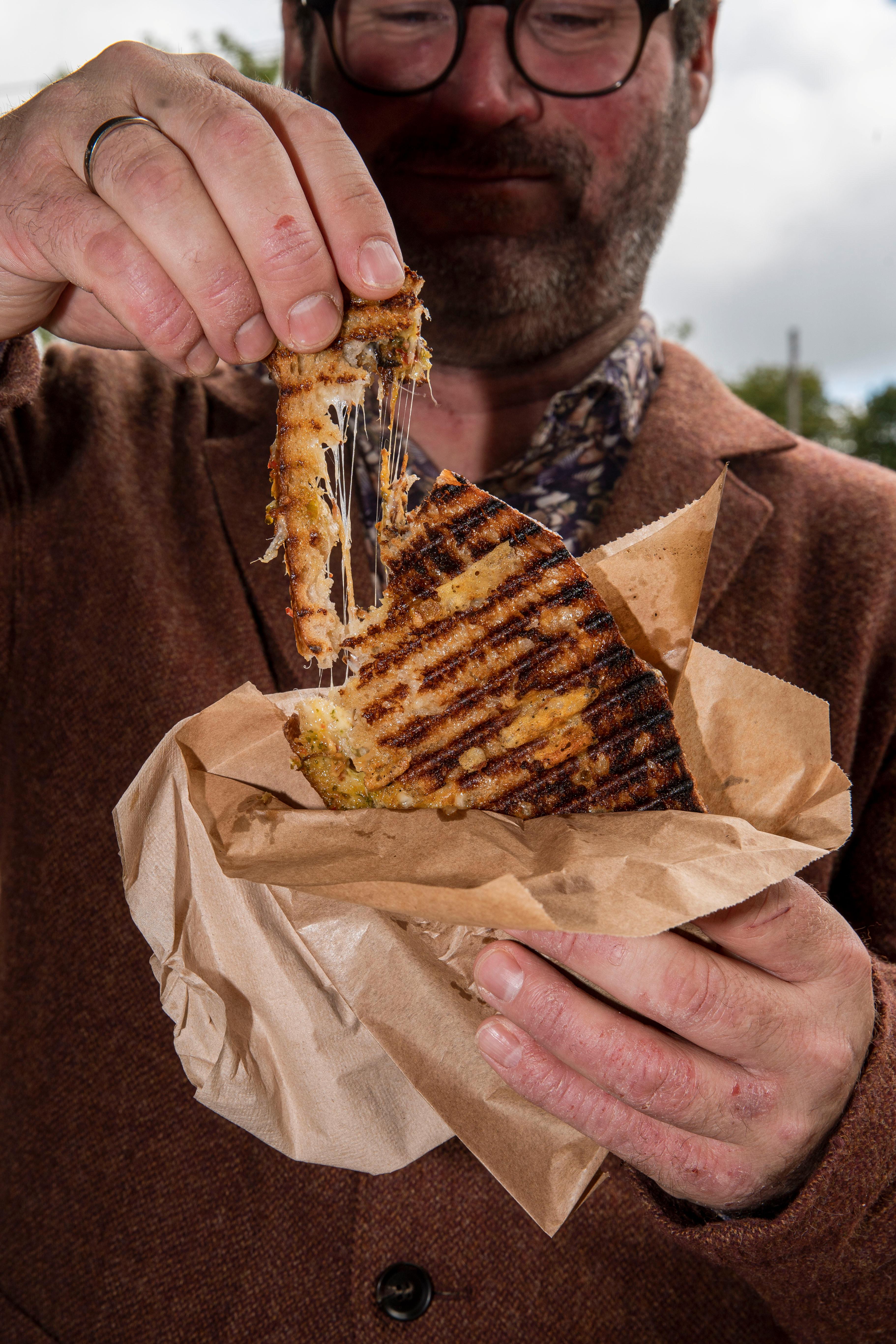 NOE FOR ALLE: Øyafestivalen har et bredt utvalg av matboder, og de scorer høyt på vegetar-fronten.