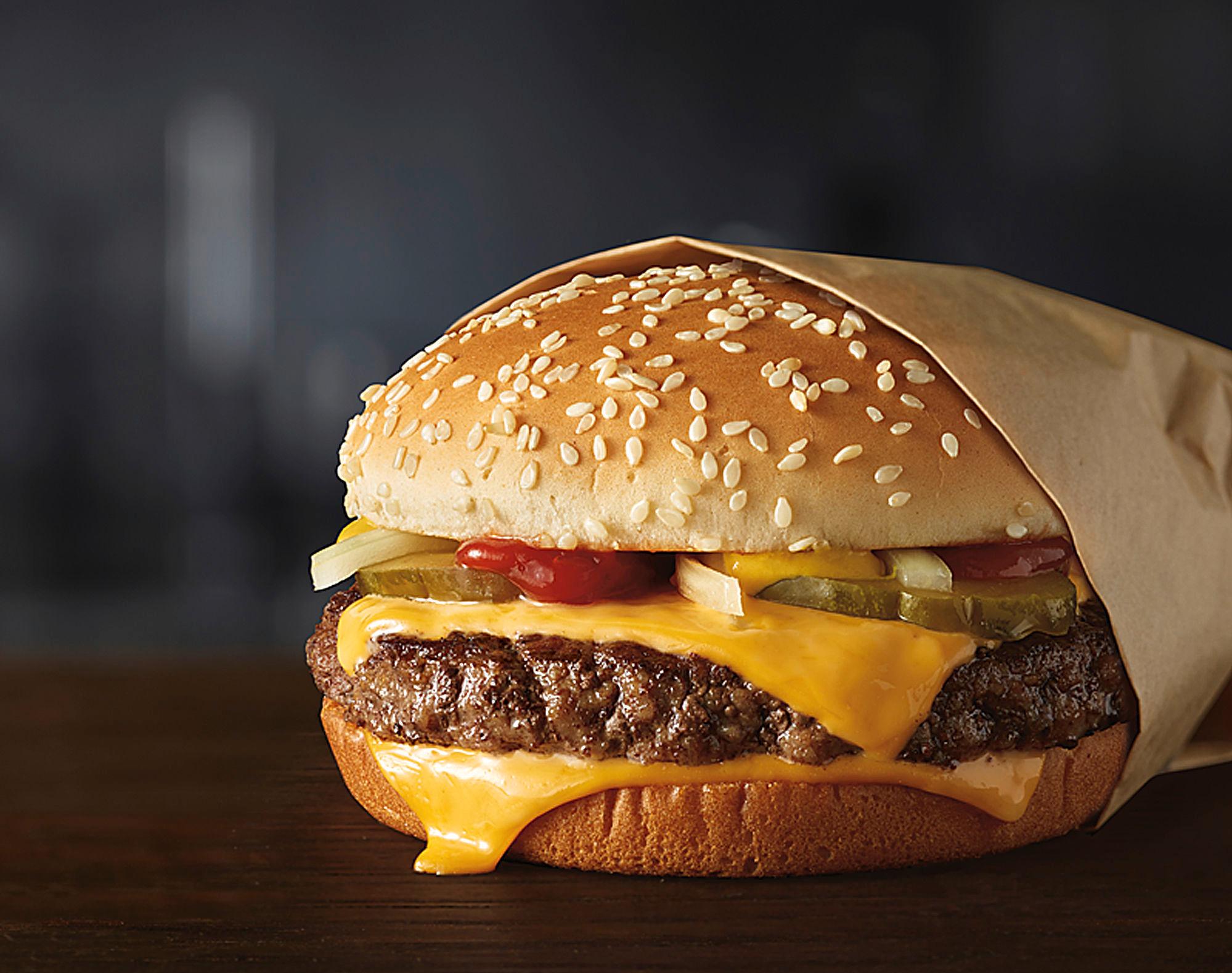 TRUMP-FAVORITT: Quarter pounder-burger. Foto: AP/Scanpix