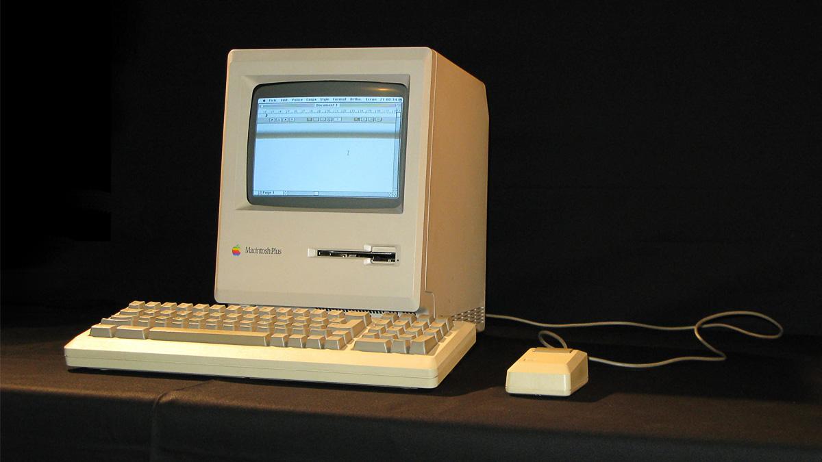 Slik er det å nettsurfe på en 27 år gammel Mac