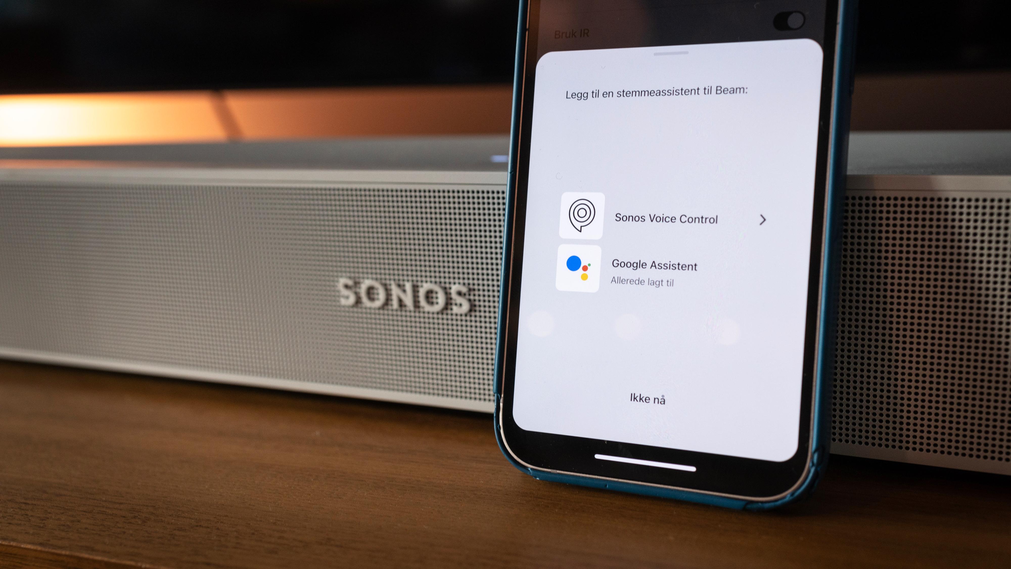 Snart blir det tre valg på Sonos’ taleassistent-skjerm, når Google Assistant og Sonos’ egen Voice Control får selskap av Amazon Alexa. 