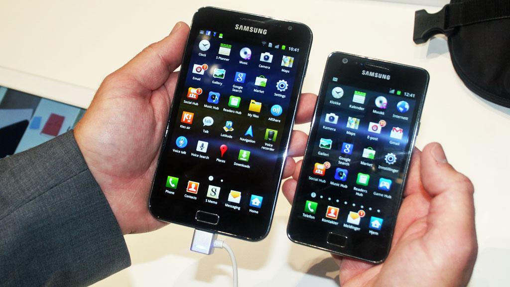 Samsung Galaxy Note sammenliknet med "lillebror" Samsung Galaxy S II.