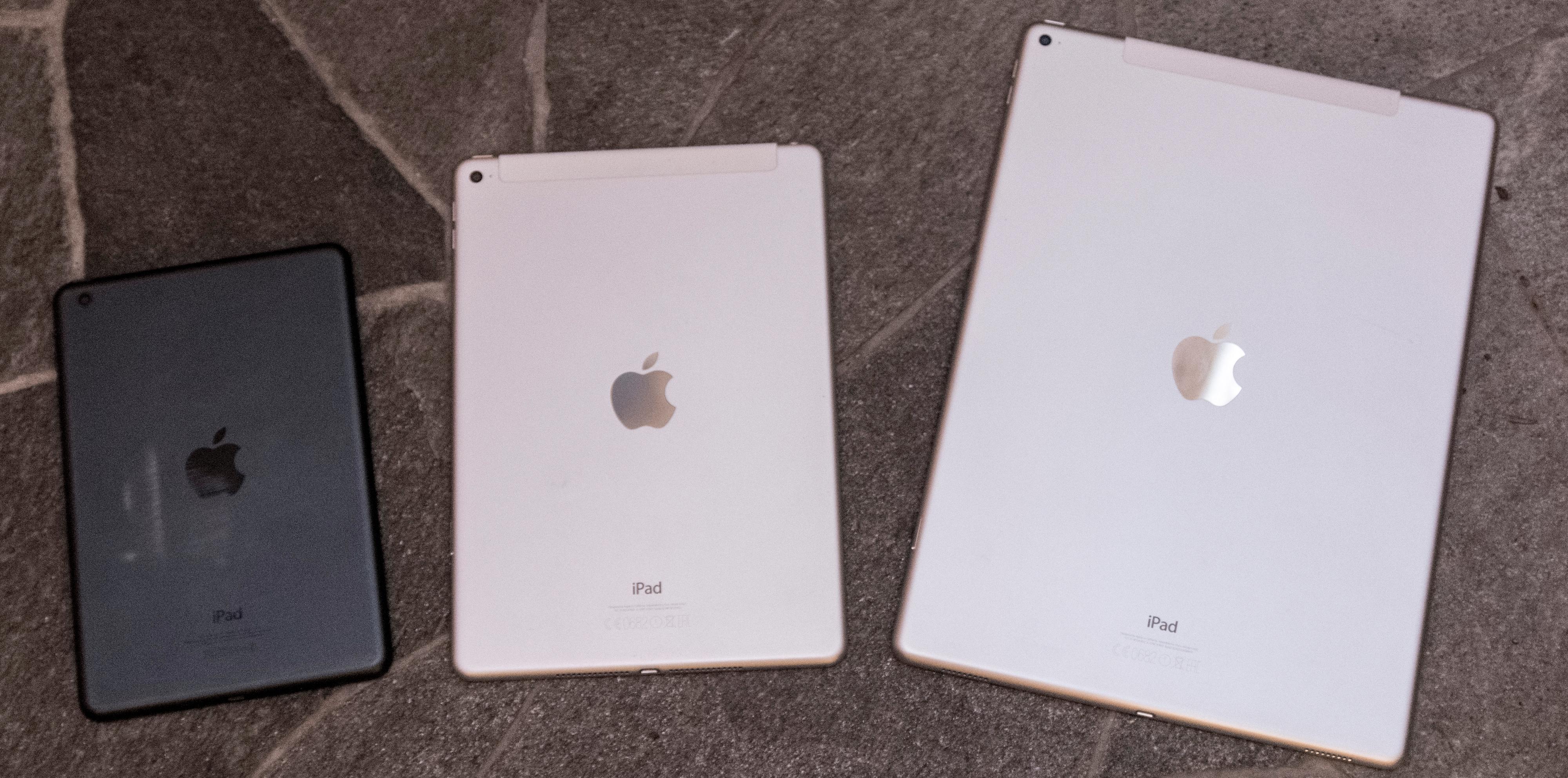 Apple leker med størrelser: Fra venstre, originale iPad Mini, iPad Air 2 og iPad Pro. Mini får stadig mindre betydningsfulle oppdateringer om dagen. Foto: Finn Jarle Kvalheim, Tek.no