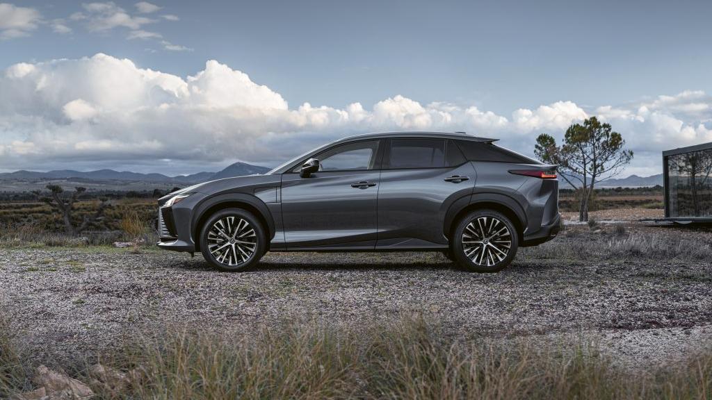 Lexus viser frem ny elektrisk SUV