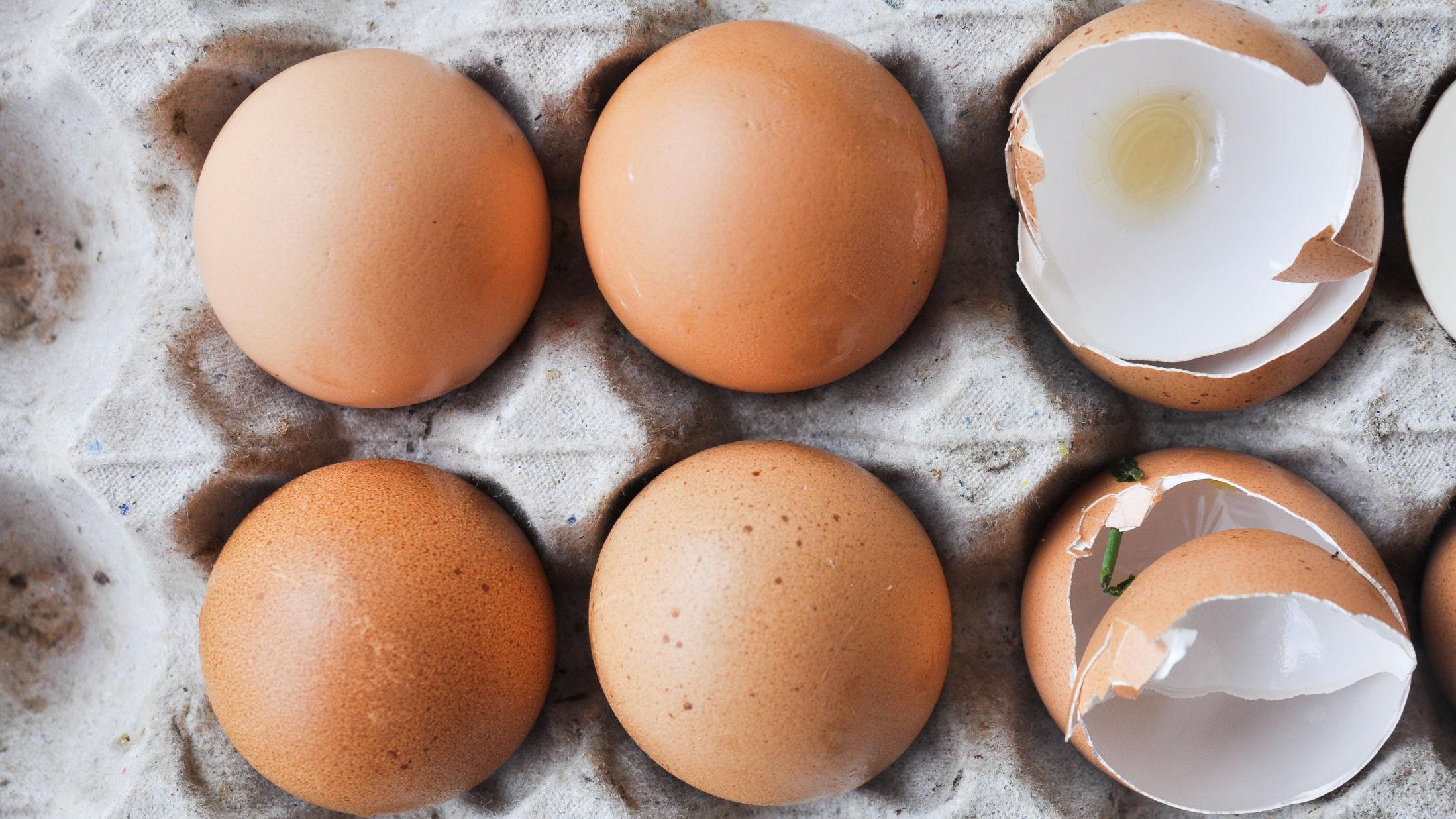 PÅSKETRADISJON: Egg er et fast innslag i påsken, men hele året har egg fenomenale egenskaper som er nesten uerstattelig i matlaging. Foto: Shutterstock/NTB Scanpix