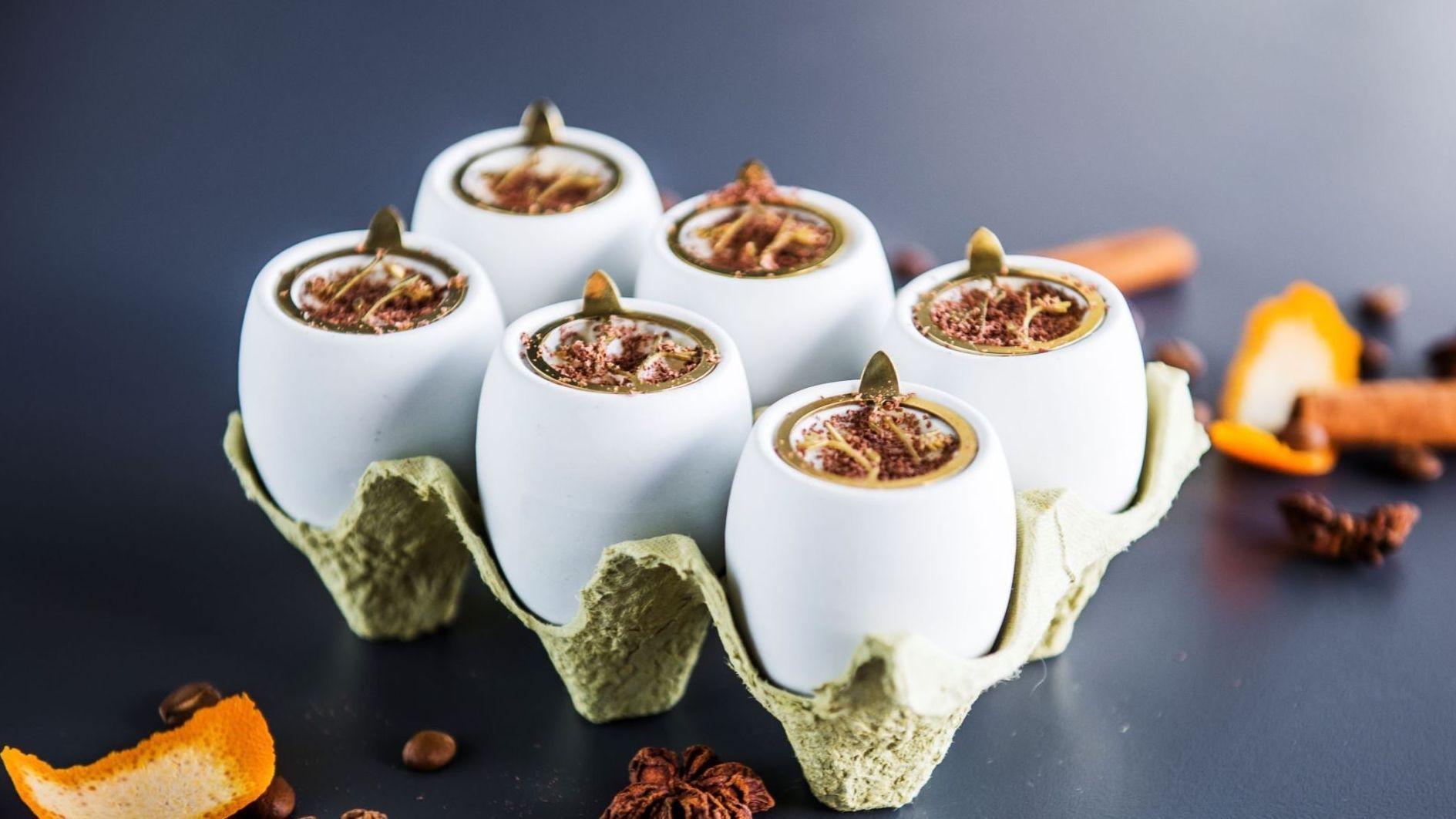 FESTDESSERT: Små kopper med eggnog er en perfekt påskedessert, både for barn og voksne. Foto: Fredrik Ringe/VG