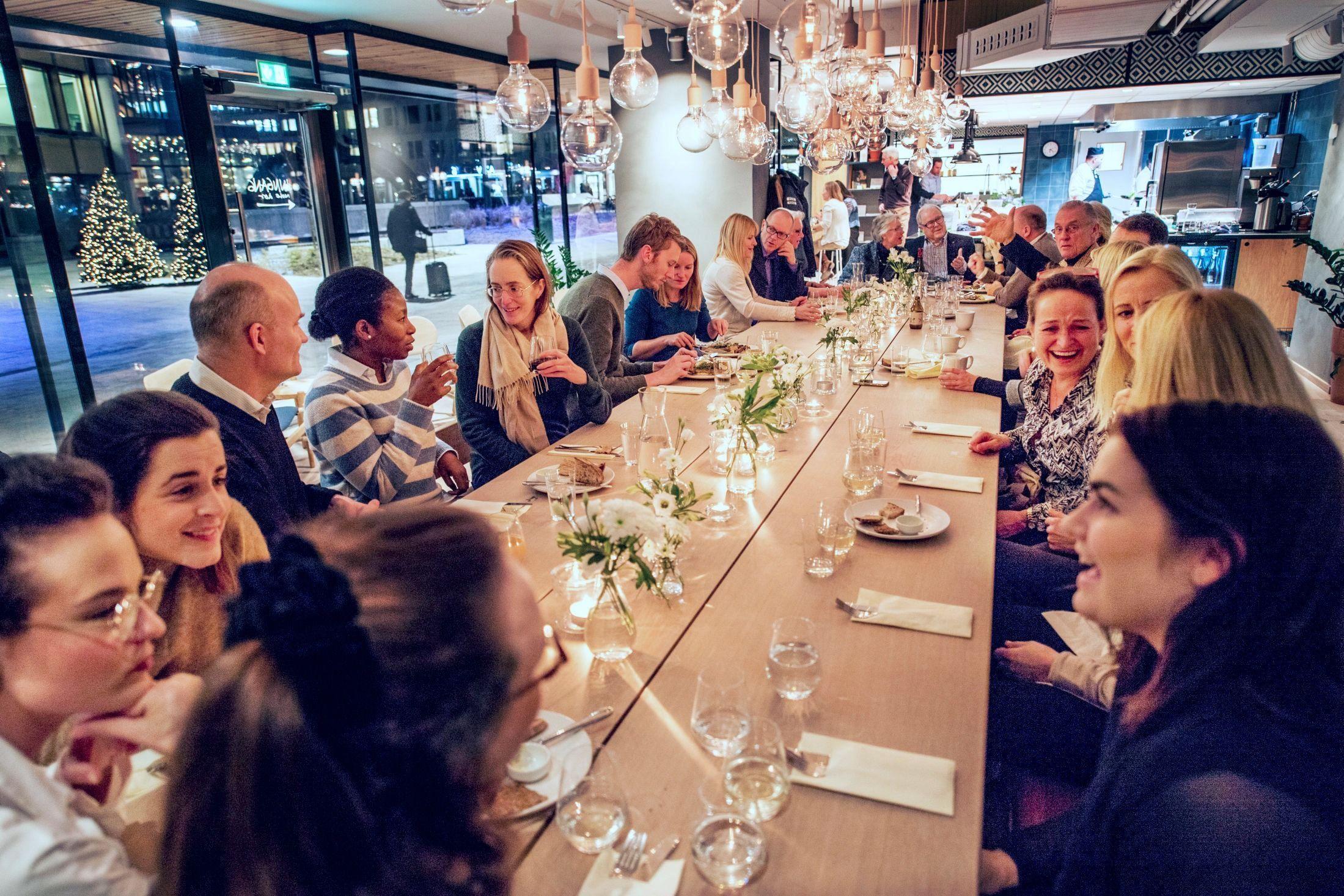 HJEMMEKOSELIG: Godts anmelder lot seg begeistre av restauranten Ett Bord i Vikaterassen i Oslo. Foto: Helge Mikalsen/VG
