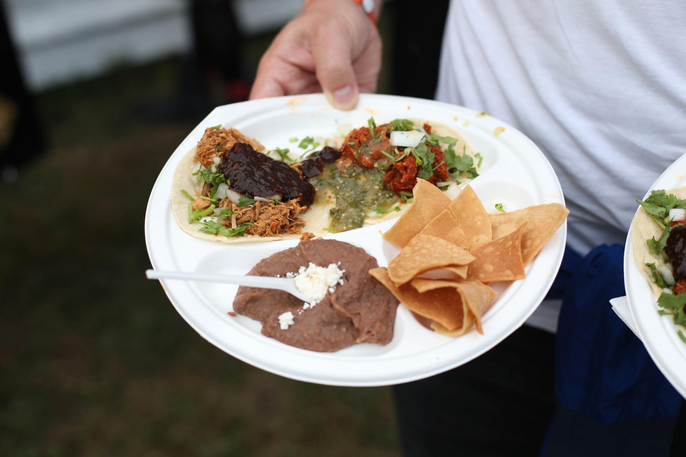 TACOTALLERKEN: Én av to tacos var gode på smak. Nachosene var altfor harde. 
Foto: ODIN JÆGER, VG