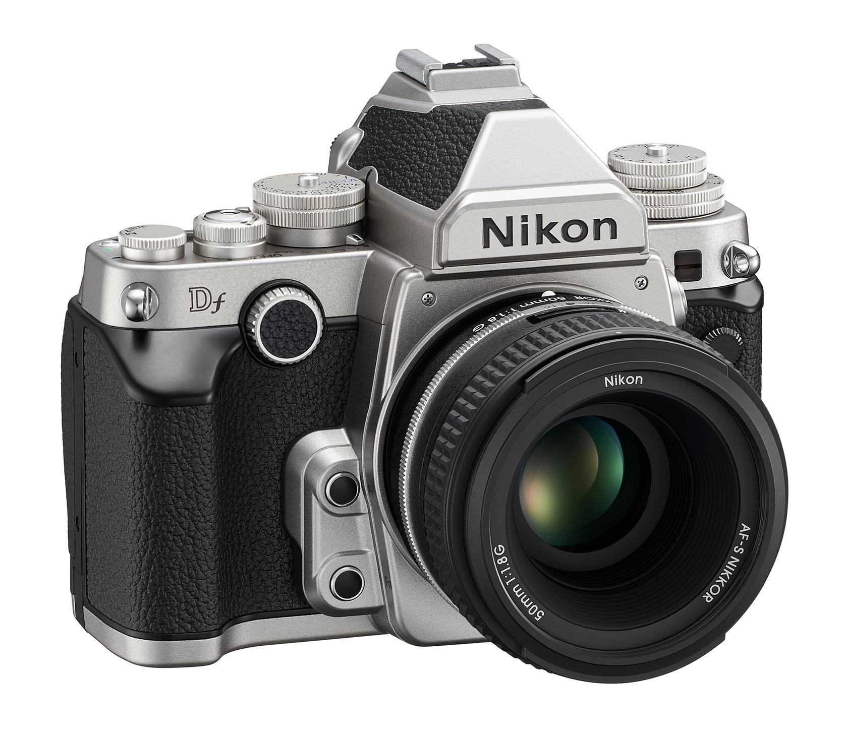 Nikon Df i sølv.Foto: Nikon