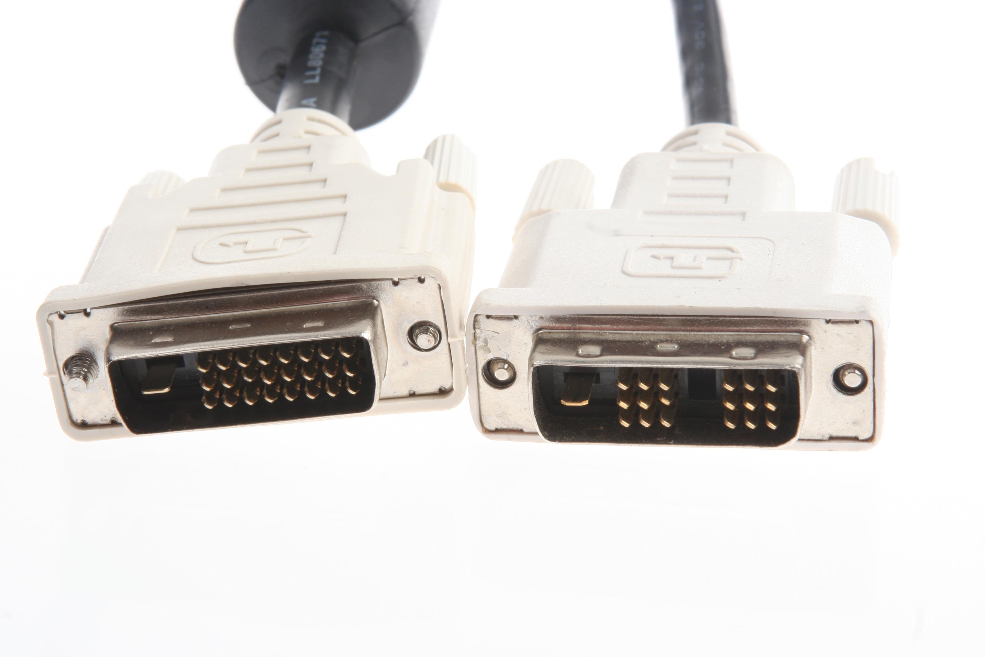 Pass på at du har riktig DVI-kabel. Til venstre på bildet ser du en DVI Dual Link-kabel, og til høyre er det en DVI Single Link-kabel. Bare én av dem har støtte for 120 Hz og 3D-visning.