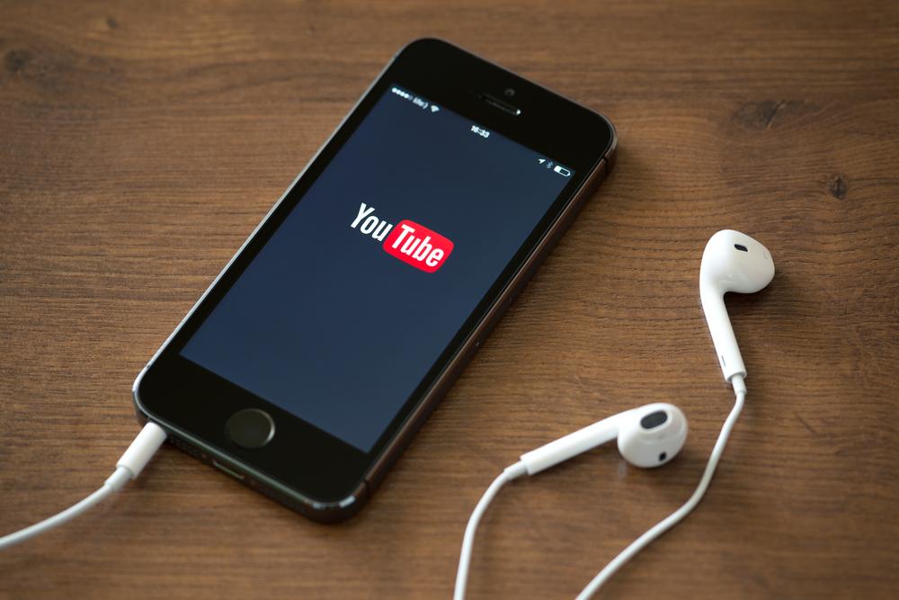 Det er på mobile platformer YouTube øker mest. Foto: Shutterstock