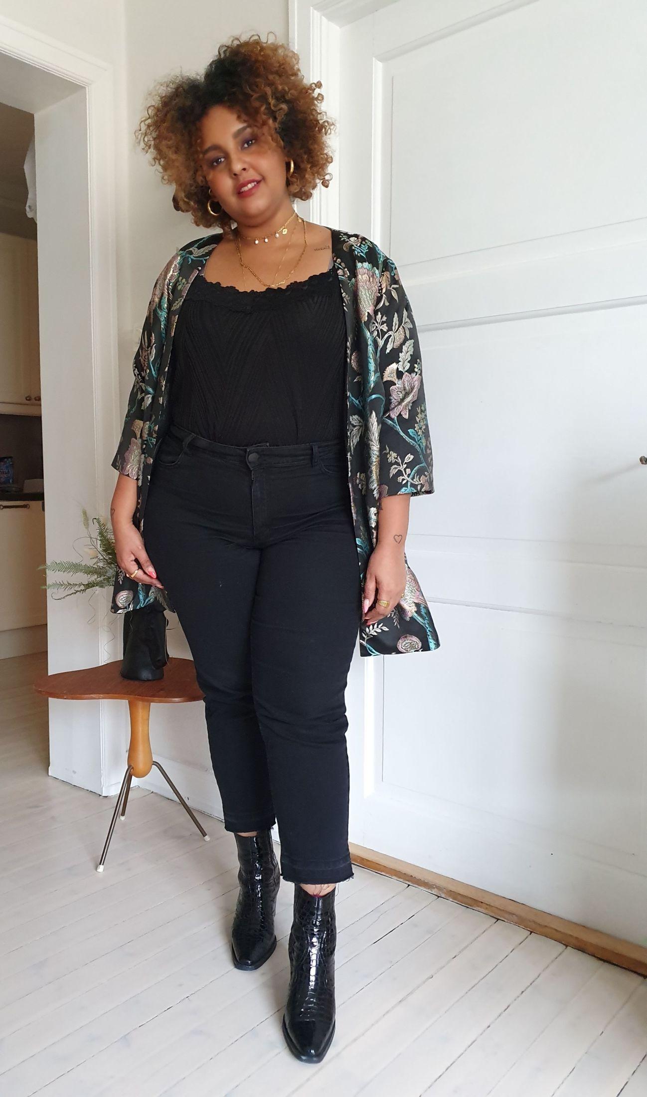 HØYT LIV: Gisella Francisca elsker jeans med høyt liv, og disse fra Lindex er favoritten. Foto: Privat