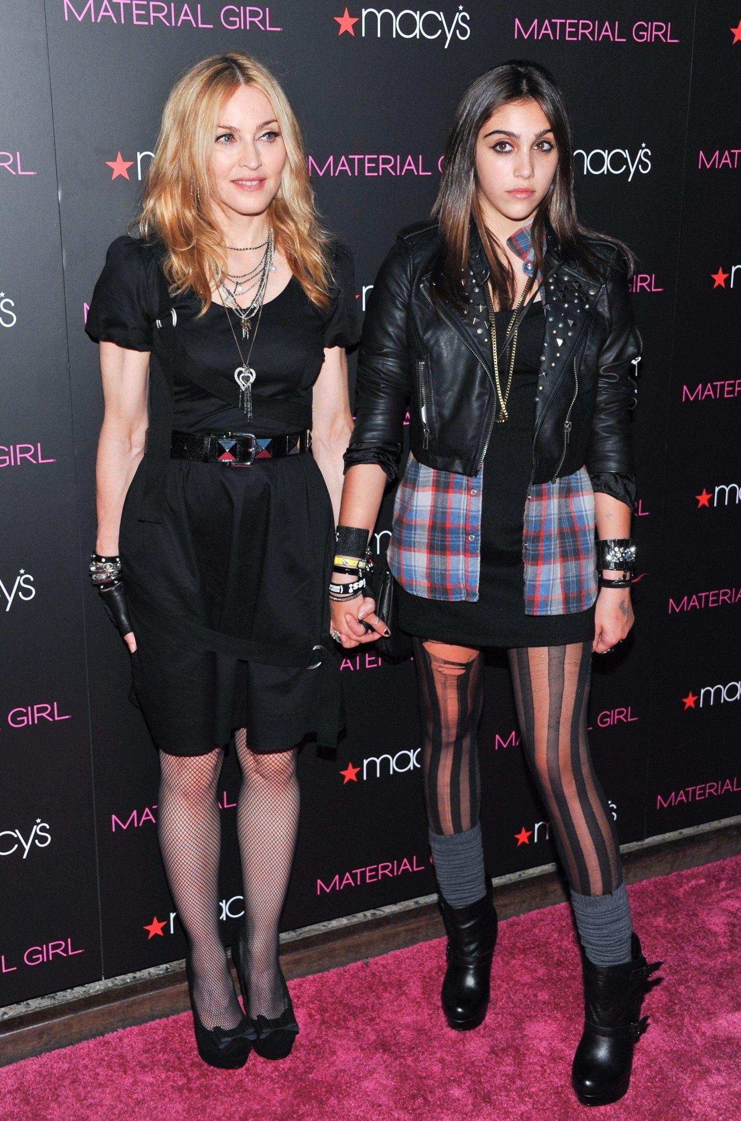 LIKE: Madonna sammen med Lourdes Leon i 2010. Foto: Evan Agostin/AP