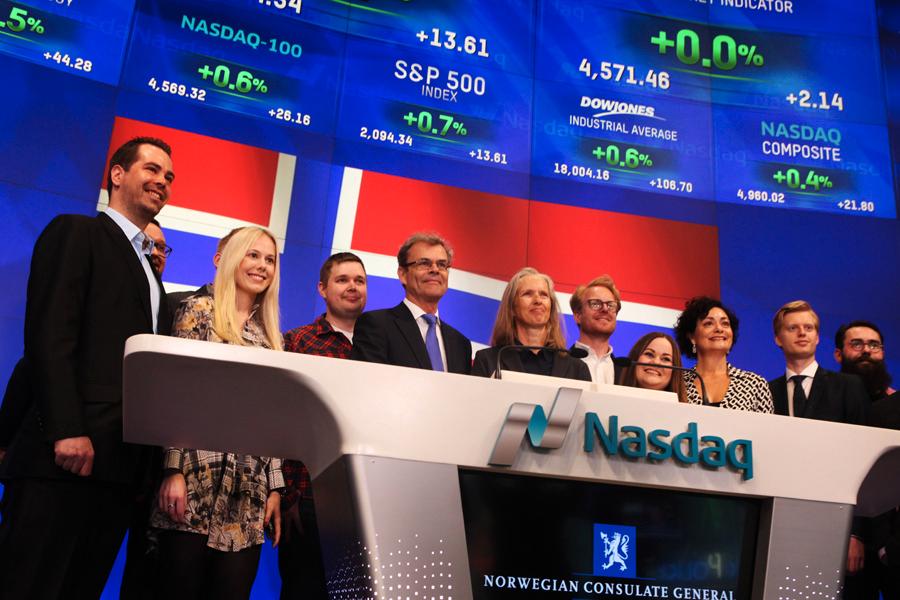 Staaker var et av bedriftene som fikk bli med da det Norske Generalkonsulatet åpnet NASDAQ børsen i New York i april.