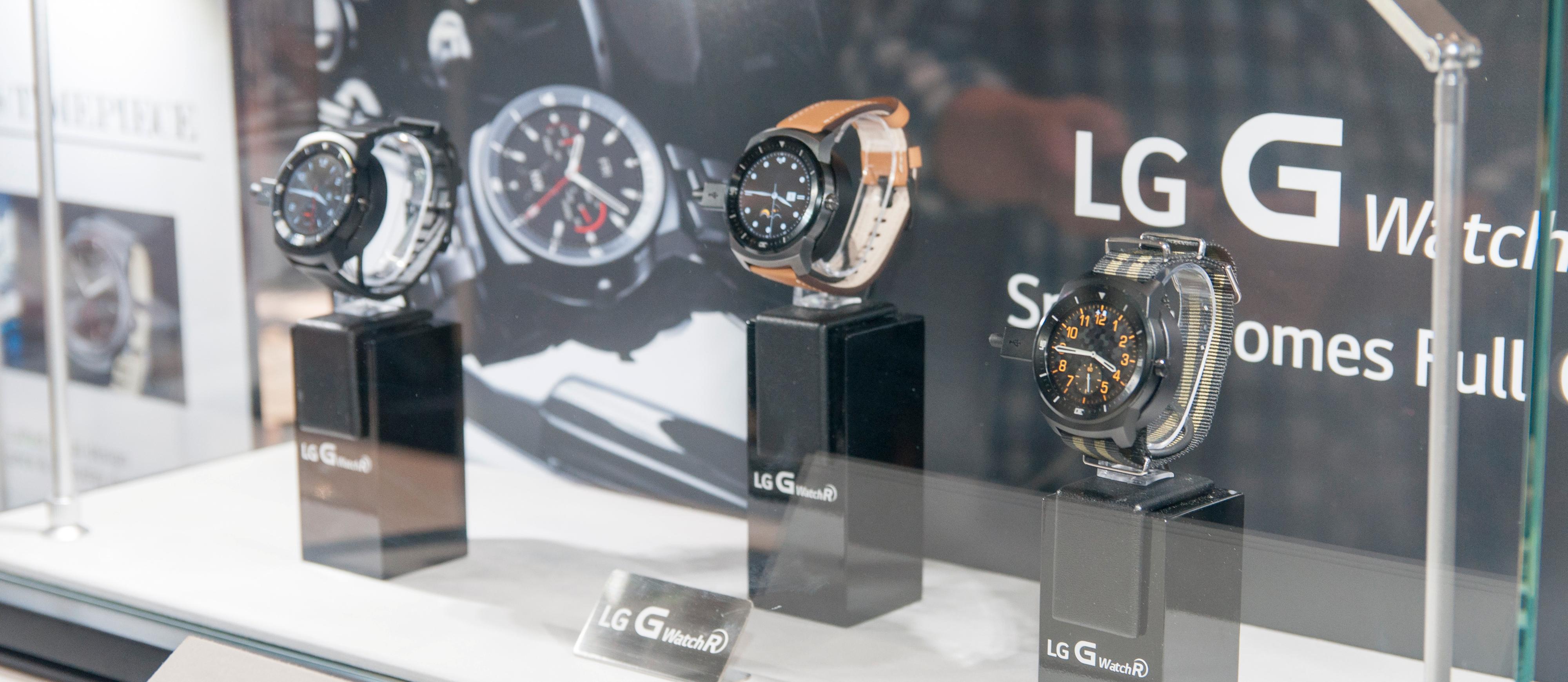 LG viste frem klokken med en rekke forskjellige reimer.Foto: Finn Jarle Kvalheim, Amobil.no