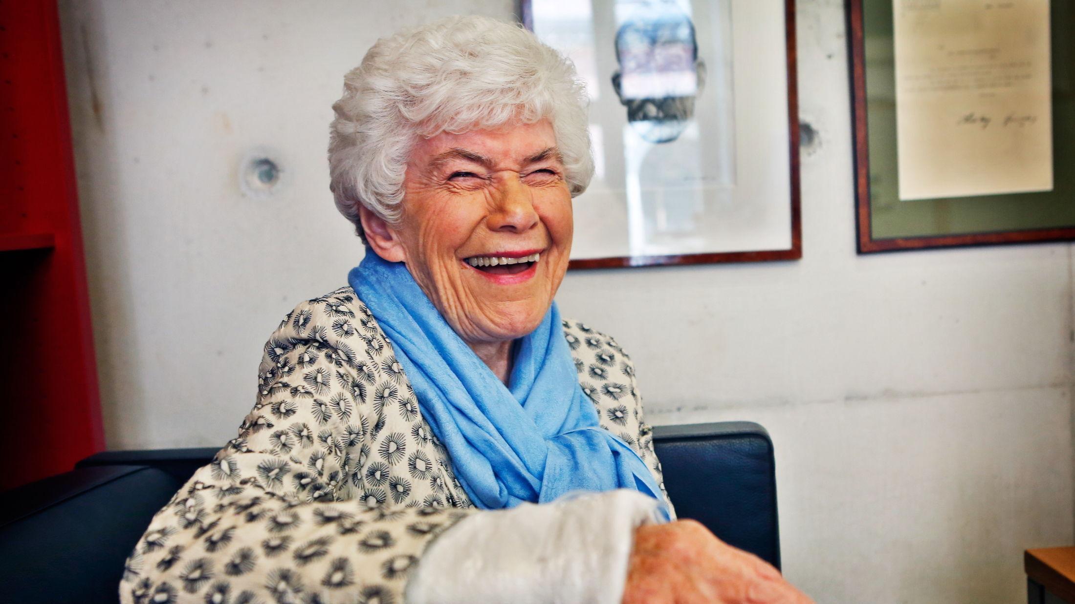 GRATULERER MED DAGEN: Ett år eldre, men Ingrid Espelid Hovig er fortsatt like glad. Foto: Nils Bjåland/VG