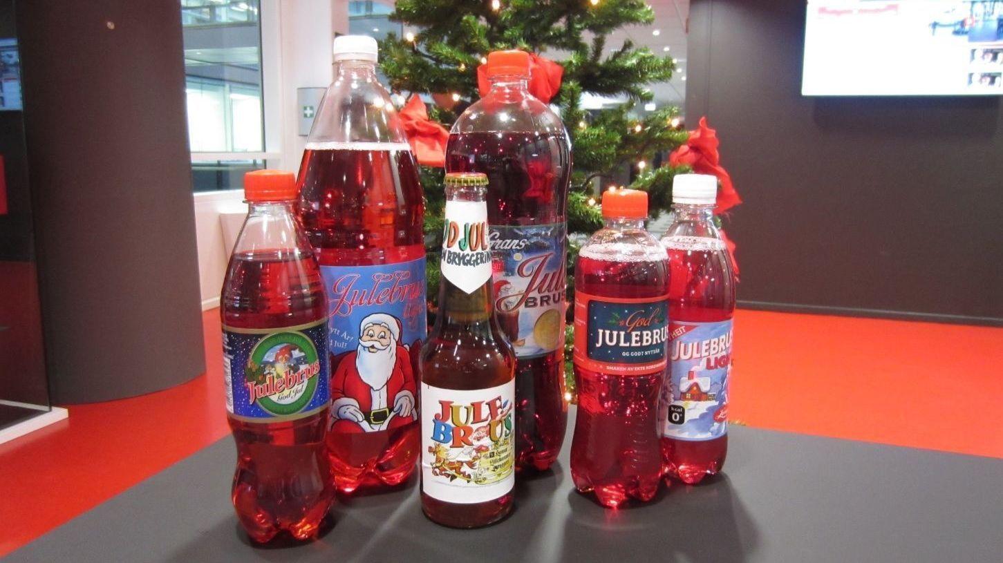JULEFAVORITT: Nordmenn drikker i gjennomsnitt tre liter julebrus hver i året – men det er langt fra den eneste kullsyreholdige drikken vi heller nedpå! Foto: Godt.no