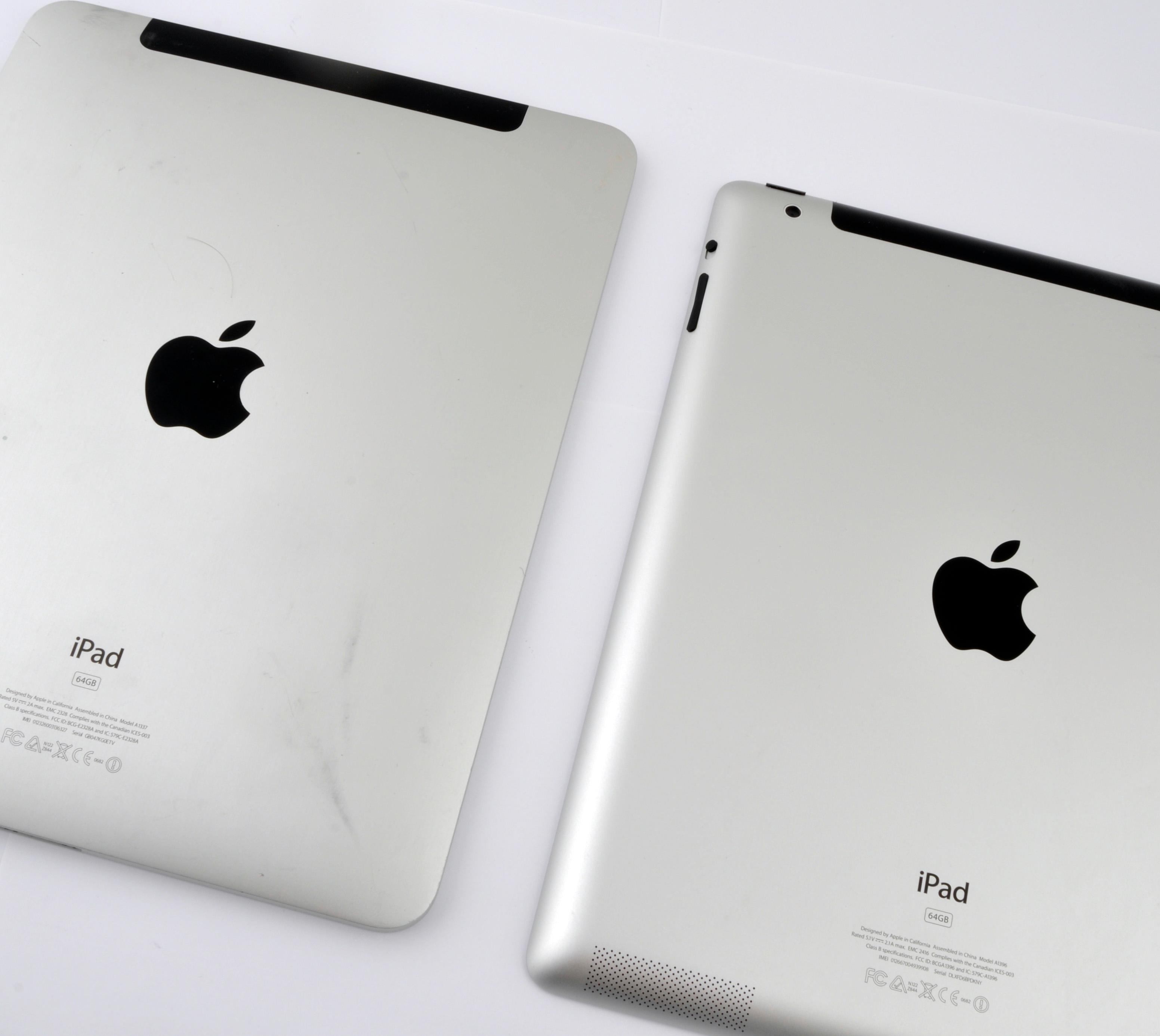 iPad 2 til høyre i bildet.
