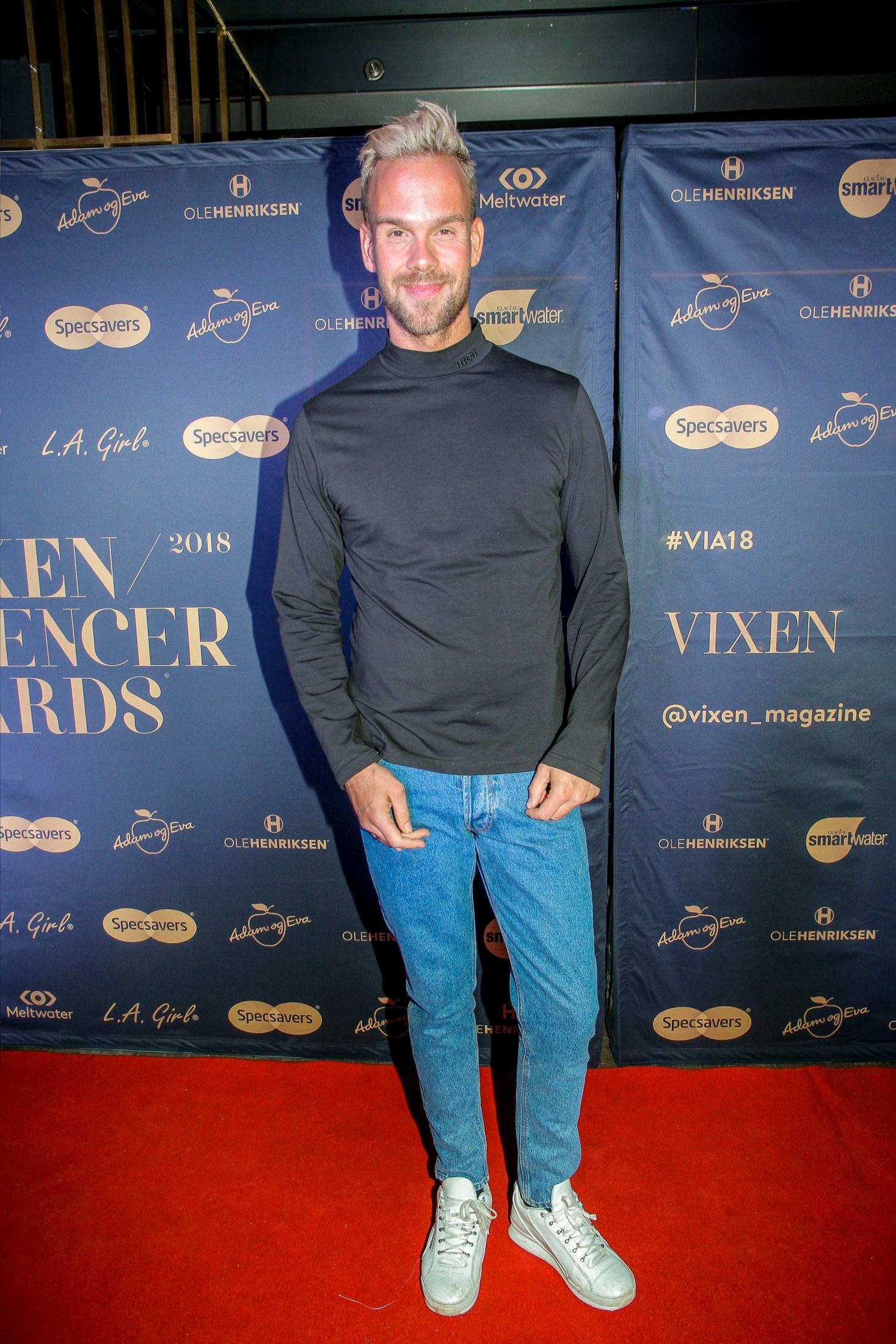 AVSLAPPET: VGTV-profil Morten Hegseth hadde på seg genser fra Nieu og bukse fra Holzweiler. Genseren er sponset, mens han har kjøpt skoene og buksen. Foto: MinMote