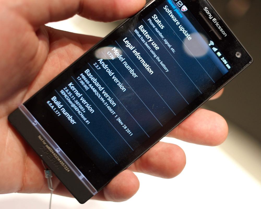 I første omgang slippes Xperia S med Android 2.3.7. Android 4.0 kommer, men ikke før i 2. kvartal av 2012.
