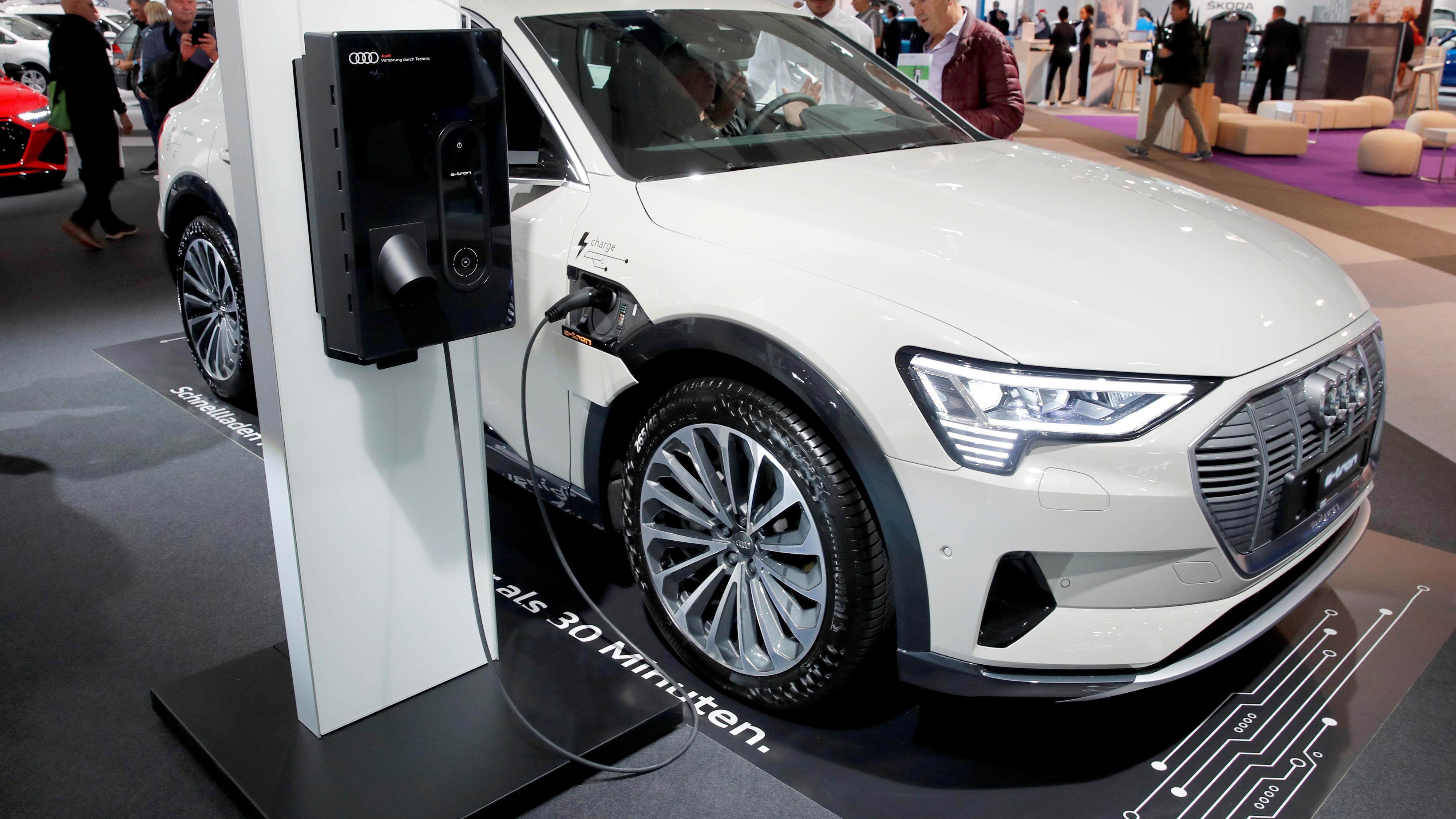Klagestorm mot Audis el-SUV etter app-trøbbel