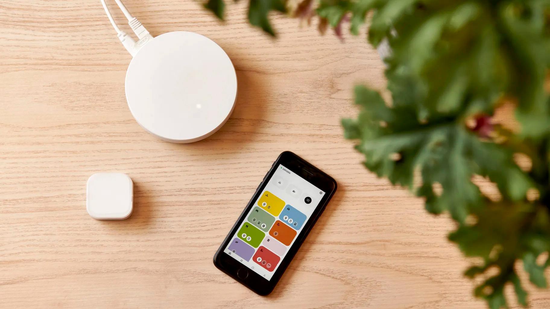 Dirigera sammen med Ikeas nye app og en «smartknapp».
