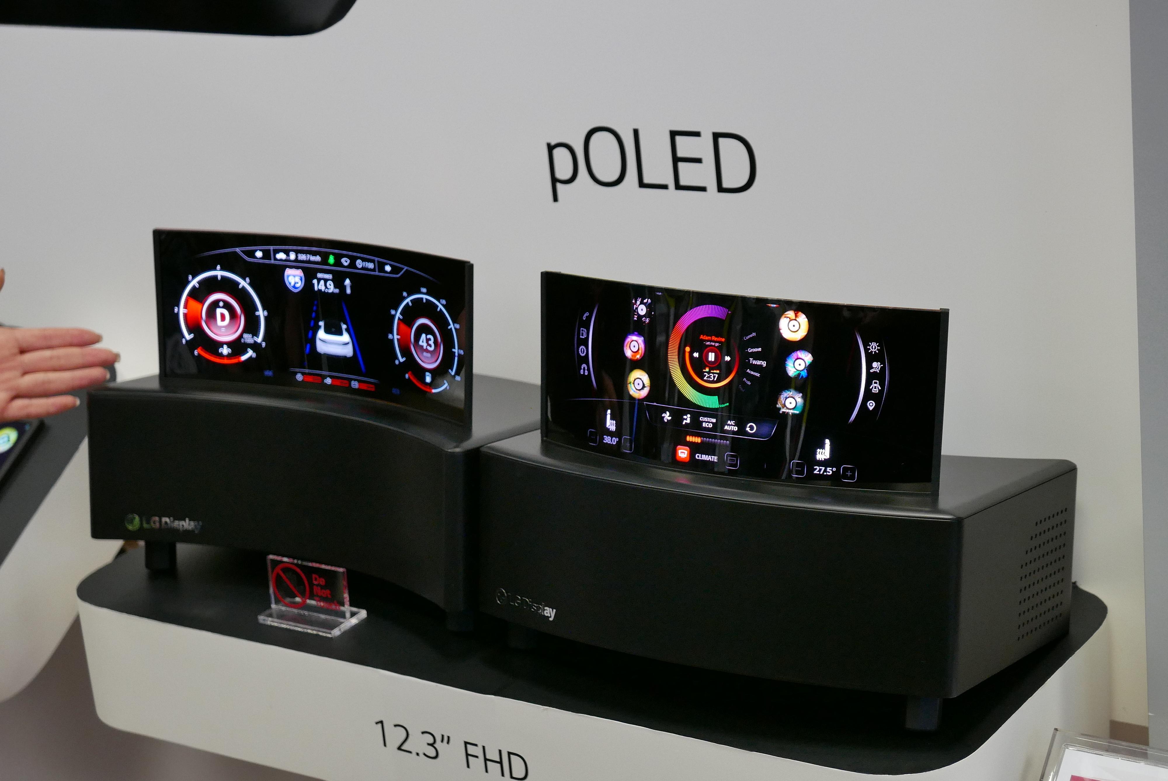 OLED-kan også brukes i biler. Her er et eksempel på speedometer til bil.