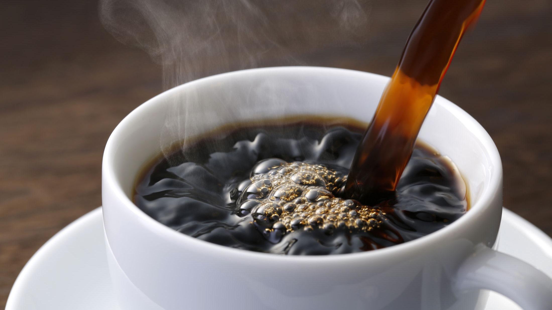 KAFFETØRSTE: Syv av ti nordmenn drikker kaffe hver dag. Foto: Shutterstock / NTB scanpix