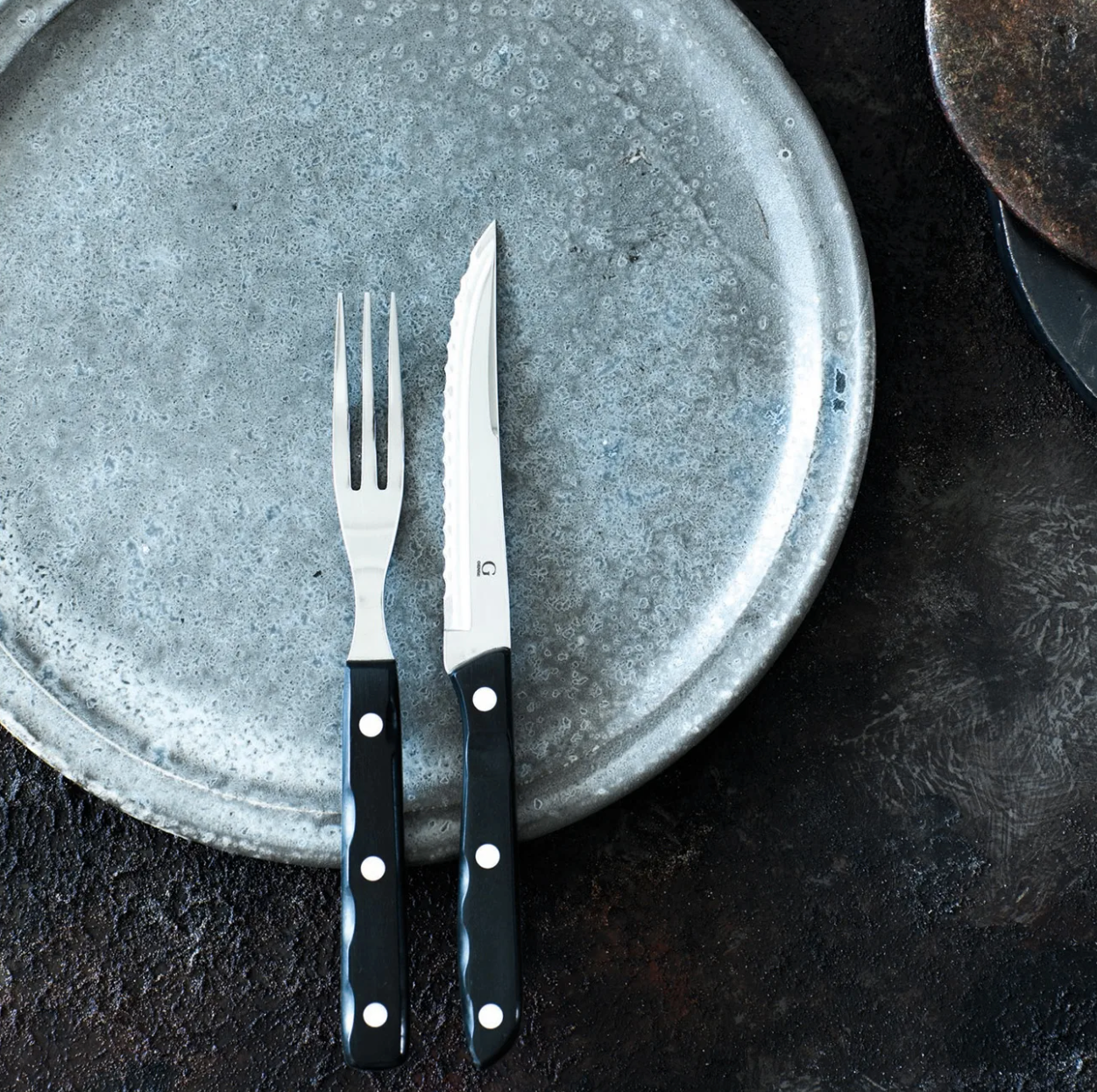 Rejäla grillbestick och vassa köttknivar – fina tips
