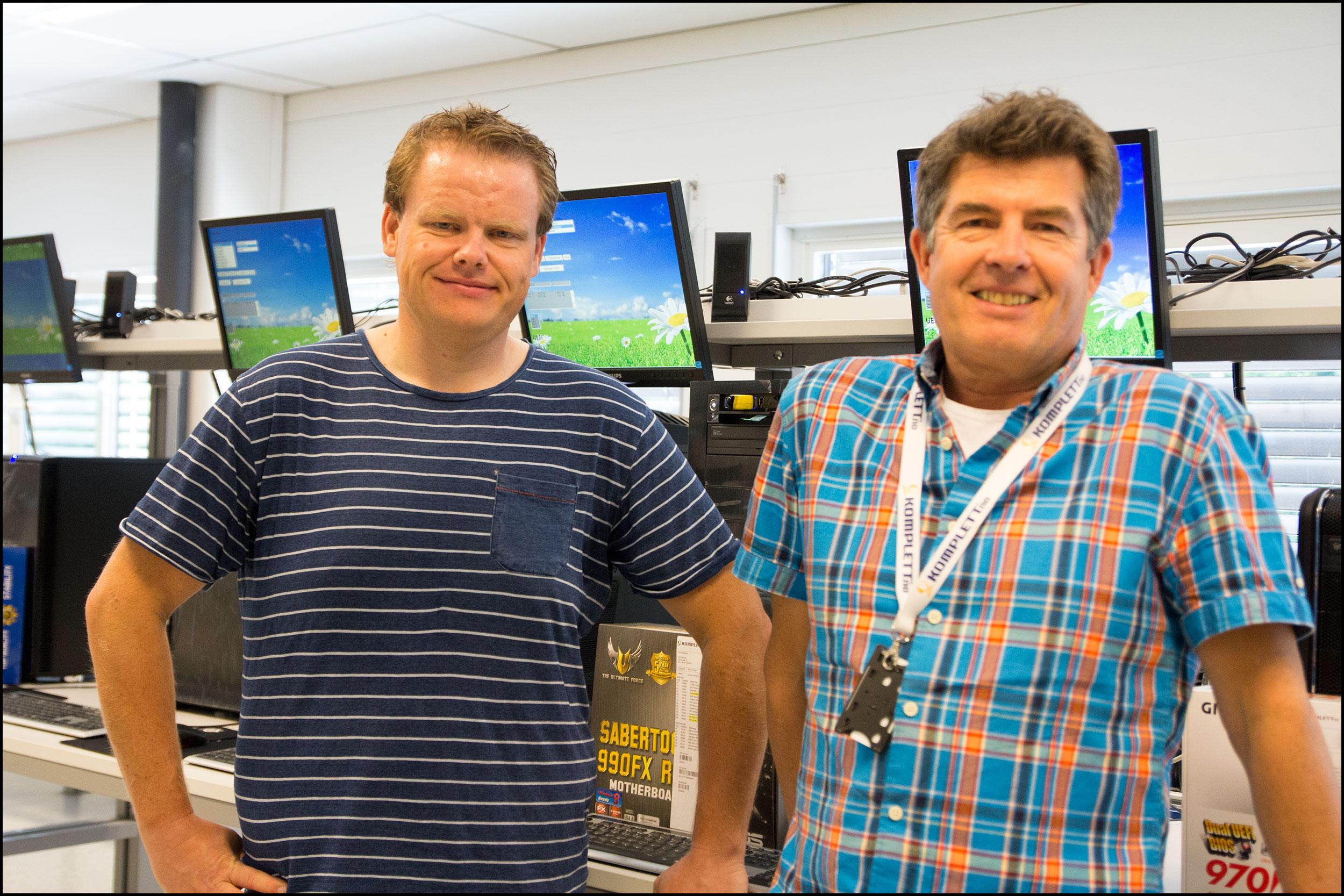 Pål Fredrik Berg, produktsjef for Komplett PC til venstre. Ole Soleng, produksjonssjef i Komplett til høyre. Foto: Jørgen Elton Nilsen, Hardware.no