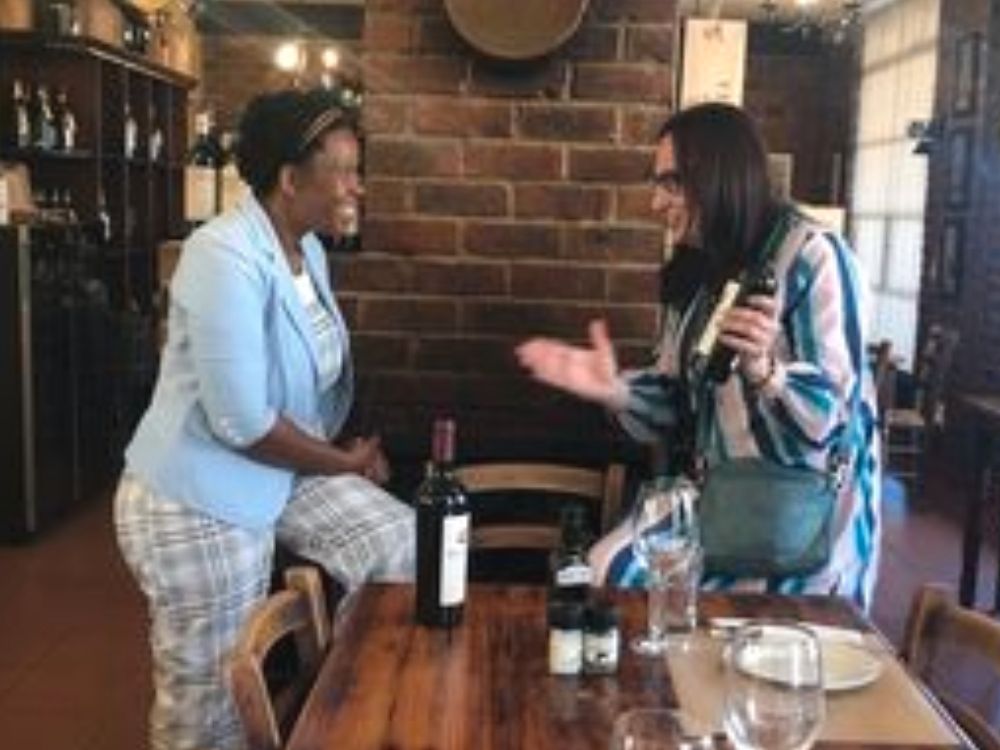 Nadja träffar Ntsiki Biyela, Sydafrikas första afrokvinnliga vinmakare