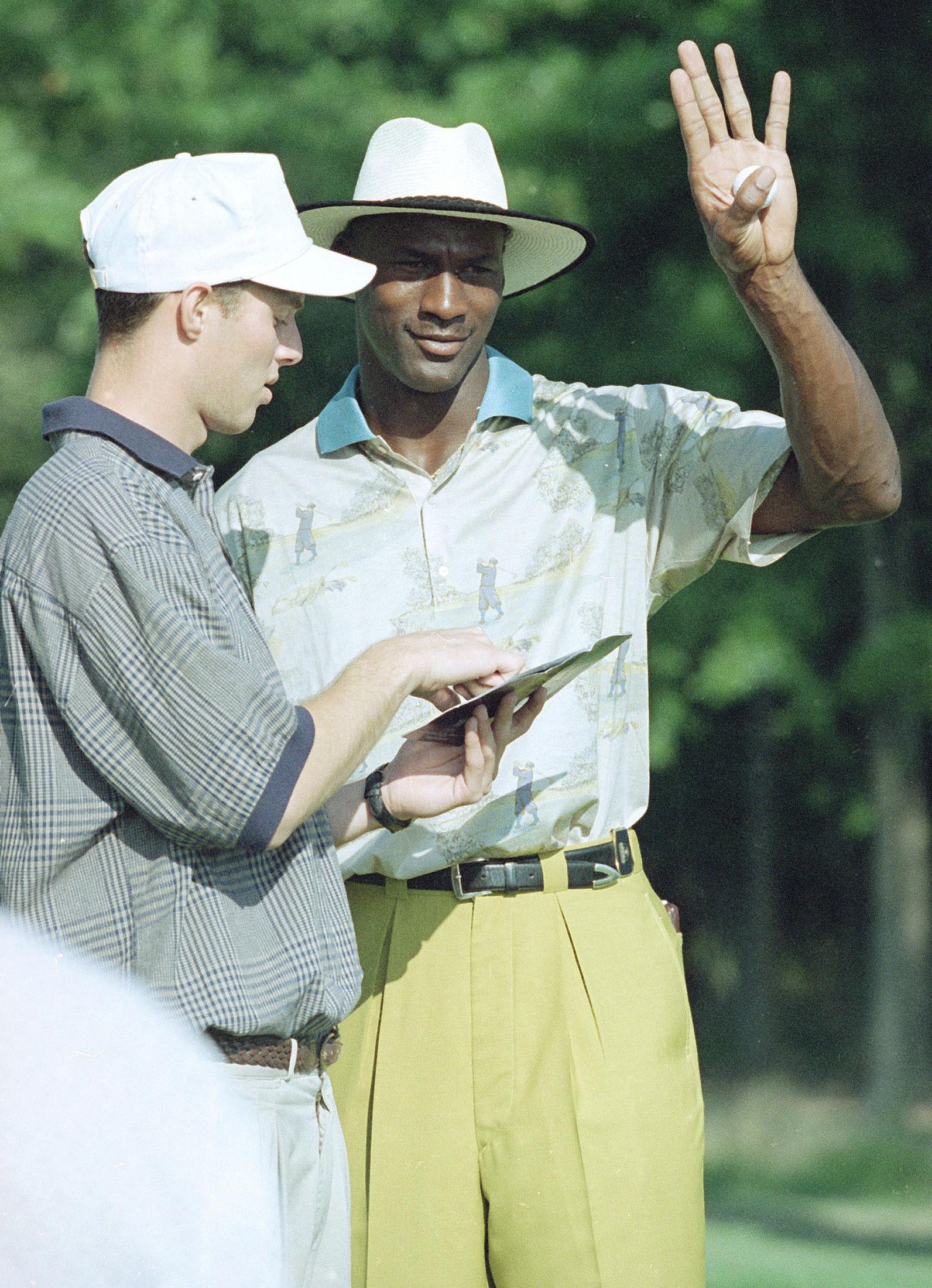 GOLF: Michael Jordan kjørte stil på golfbanen i 1993. Foto: AP