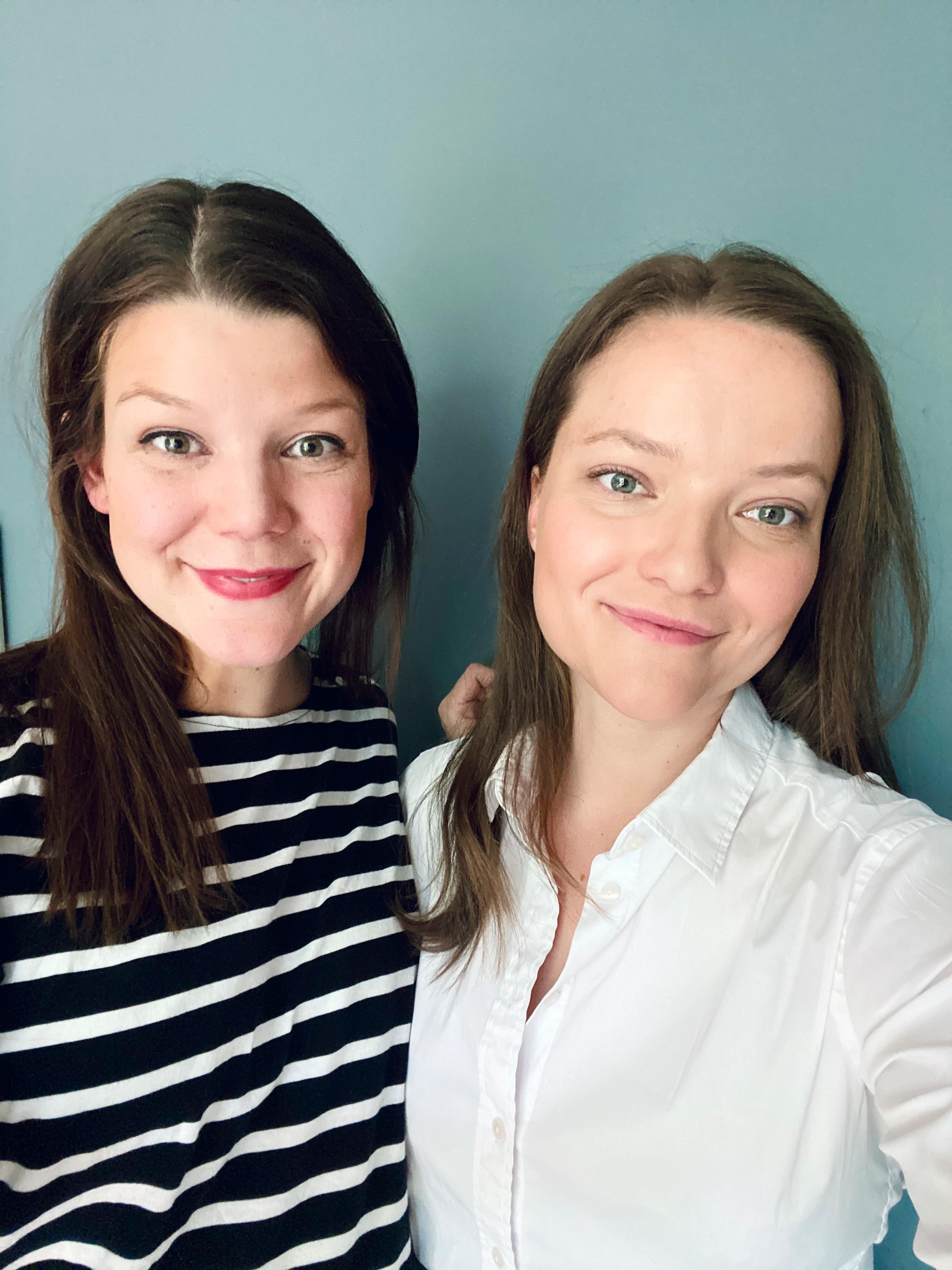 Søstrene Åsta (til venstre) og Solveig Tufto driver konditoriet Tufto, og lager både kaker og konfekt.